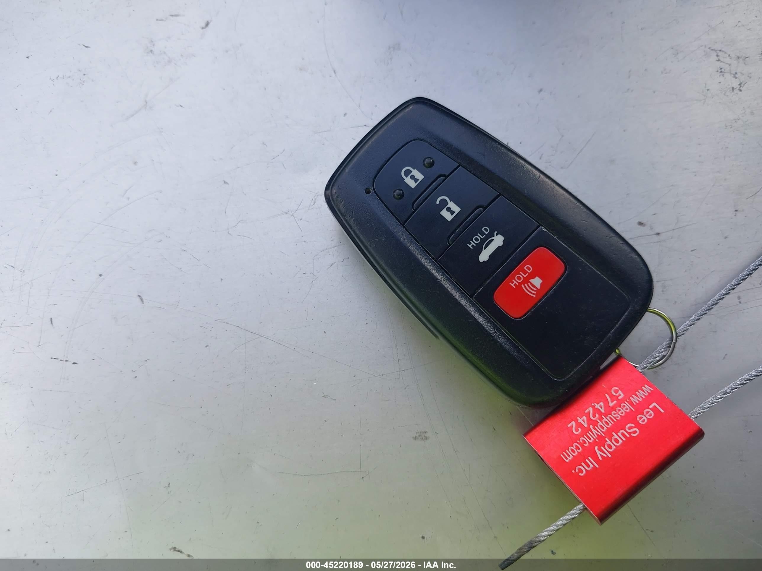 2021 Toyota Corolla Hybrid Le Красный vin: JTDEAMDE2MJ007421