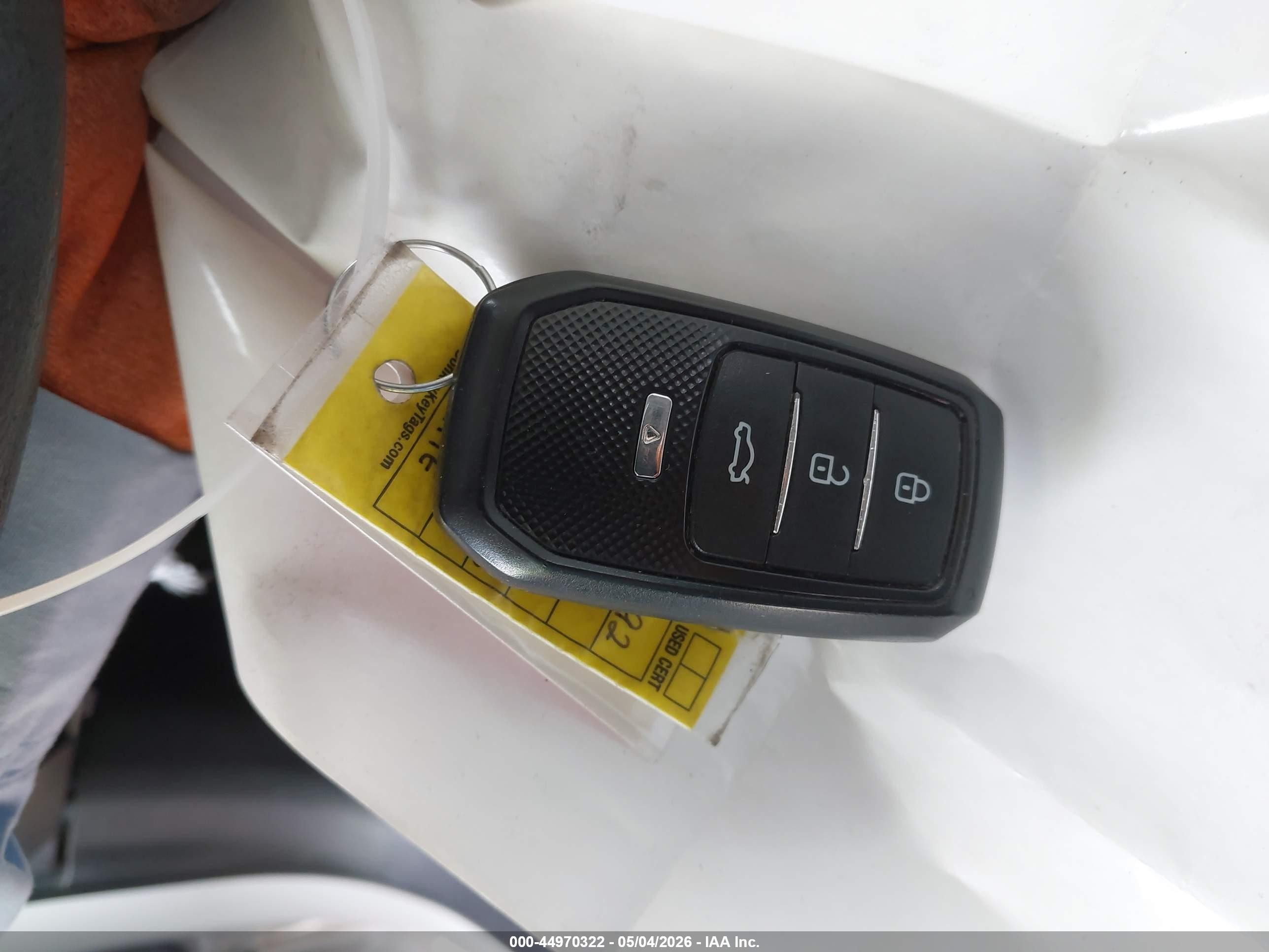 2021 Toyota Corolla Hybrid Le White vin: JTDEAMDE5MJ032927