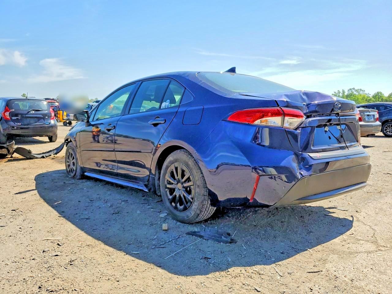2022 Toyota Corolla Le Blue vin: JTDEAMDE5NJ056176