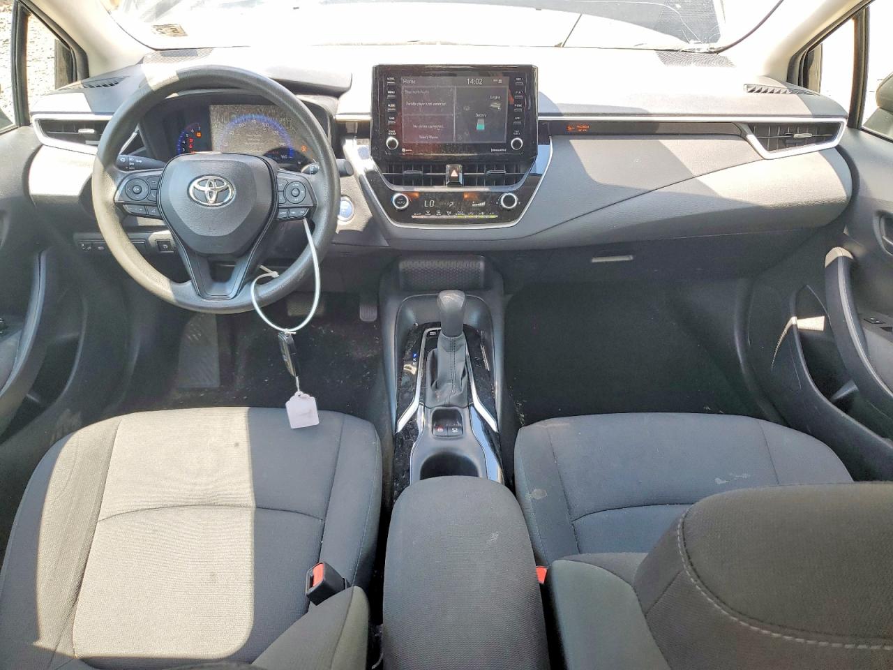 2022 Toyota Corolla Le Black vin: JTDEAMDE7NJ047012