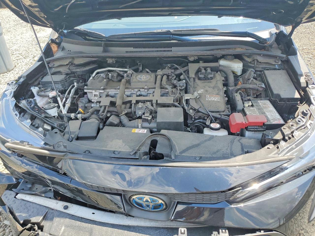 2022 Toyota Corolla Le Black vin: JTDEAMDE7NJ047012