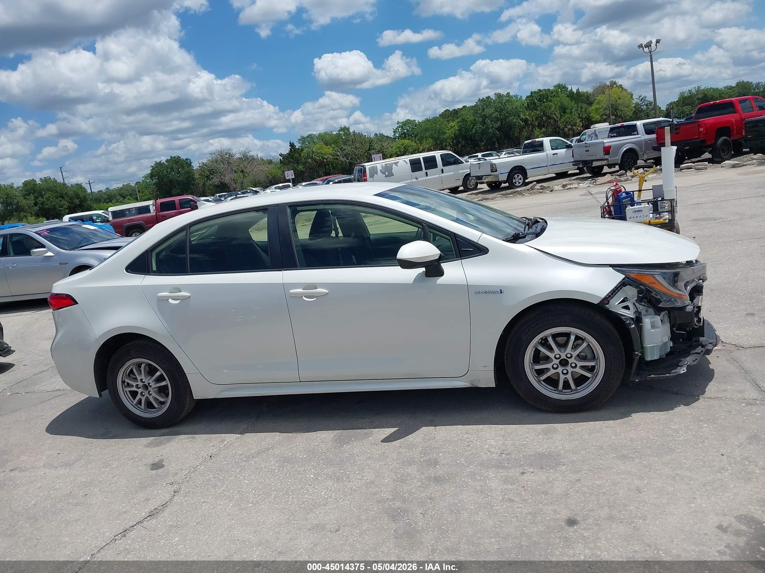 2021 Toyota Corolla Hybrid Le White vin: JTDEAMDE8MJ017578