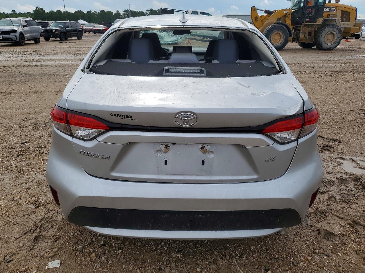 2021 Toyota Corolla Le Silver vin: JTDEPMAE0MJ173603