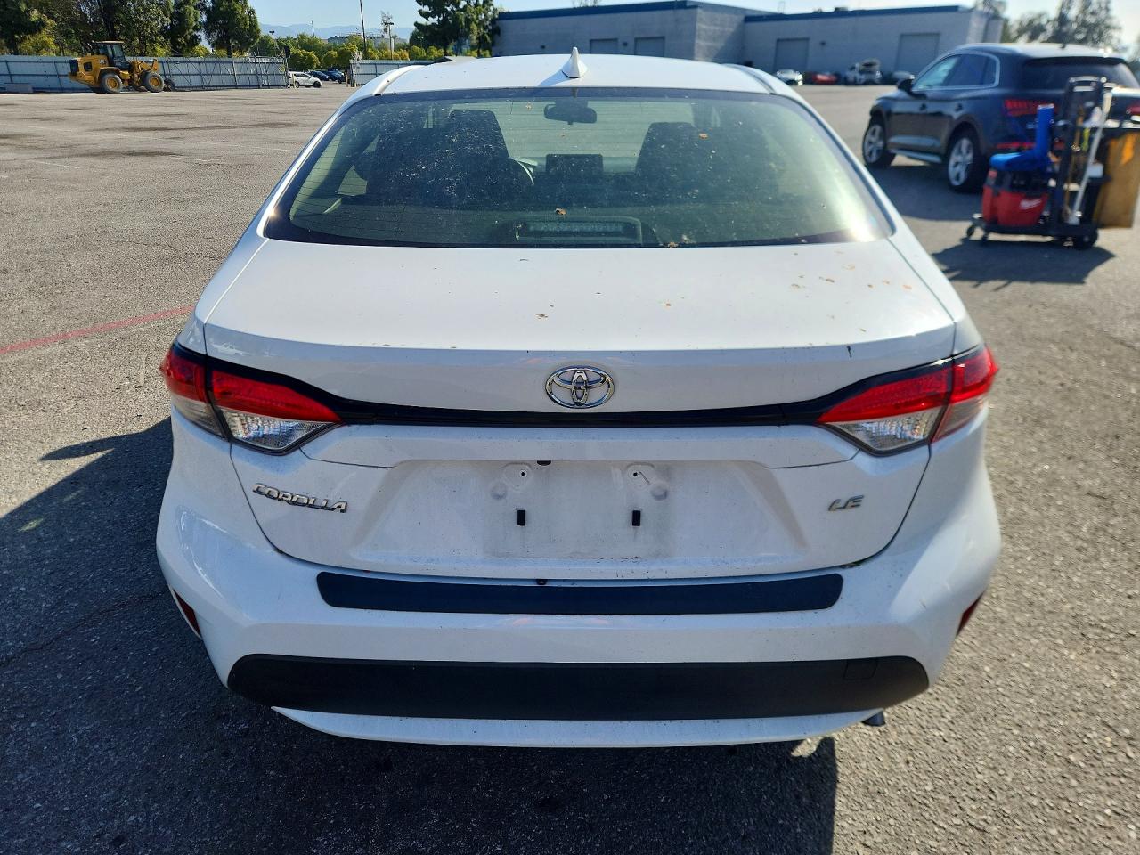 2022 Toyota Corolla Le White vin: JTDEPMAE0N3014490