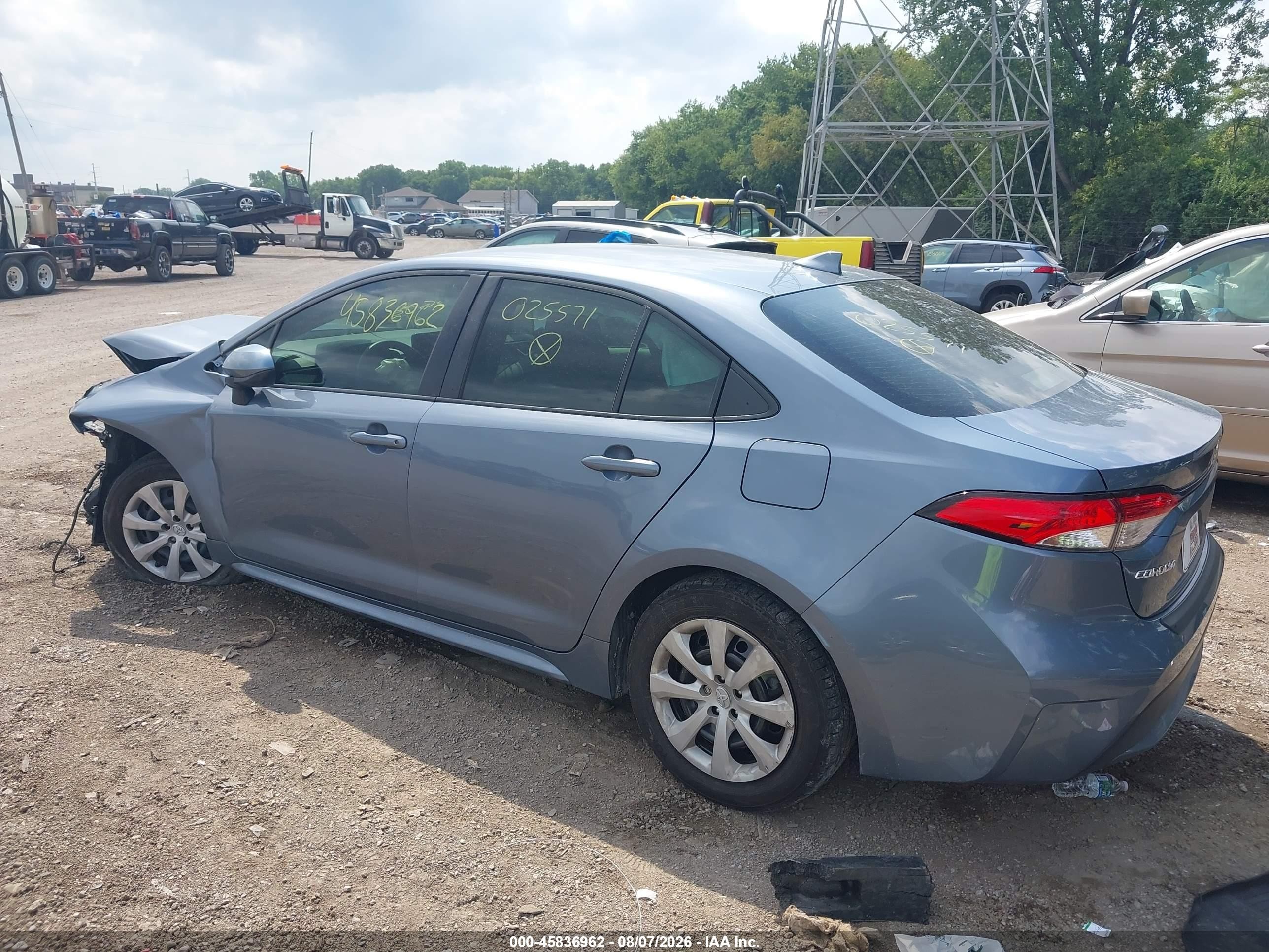 2022 Toyota Corolla Le Blue vin: JTDEPMAE0N3025571