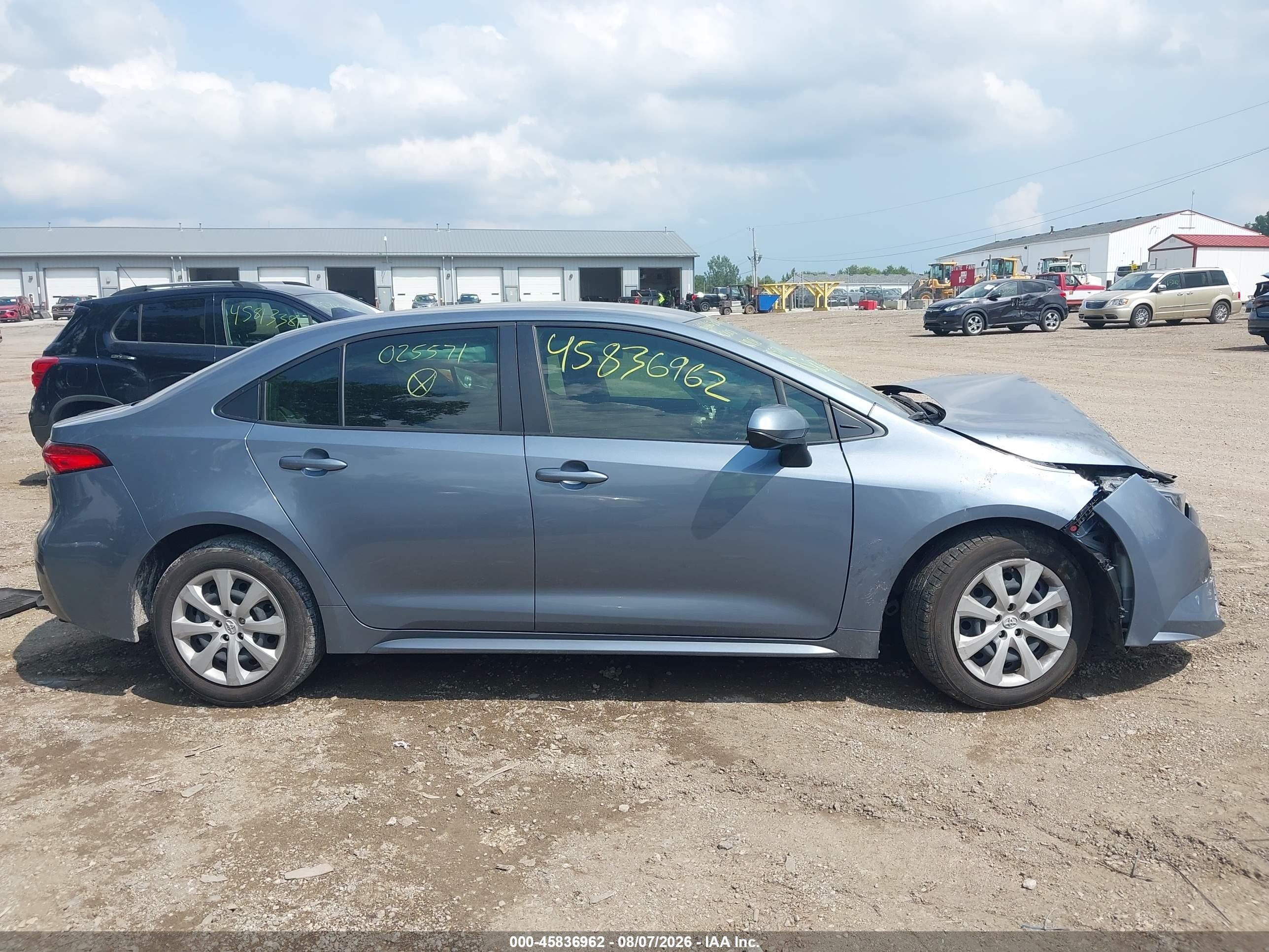 2022 Toyota Corolla Le Blue vin: JTDEPMAE0N3025571