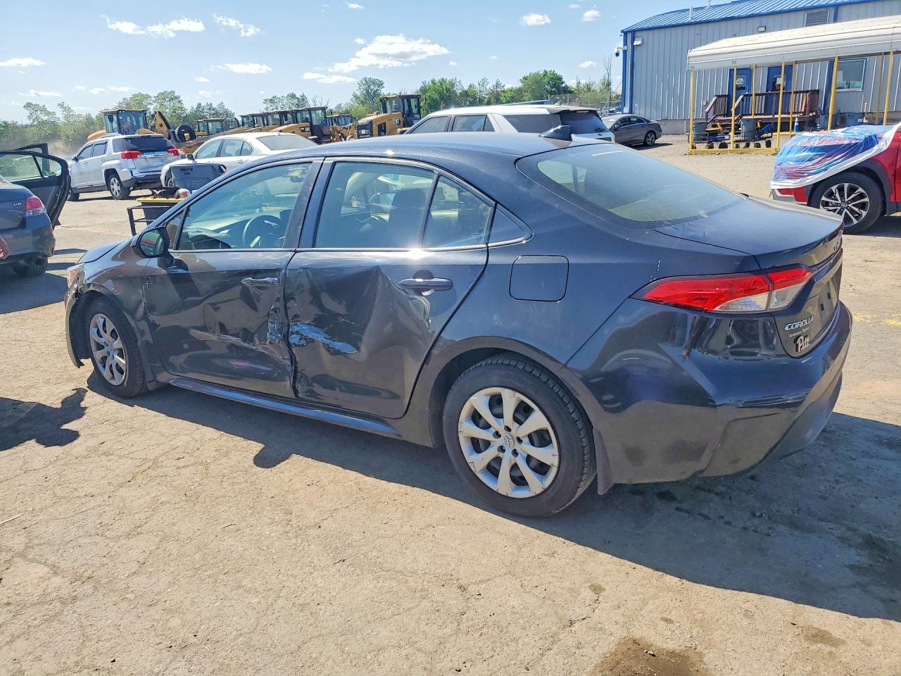 2022 Toyota Corolla Le Black vin: JTDEPMAE0NJ208903