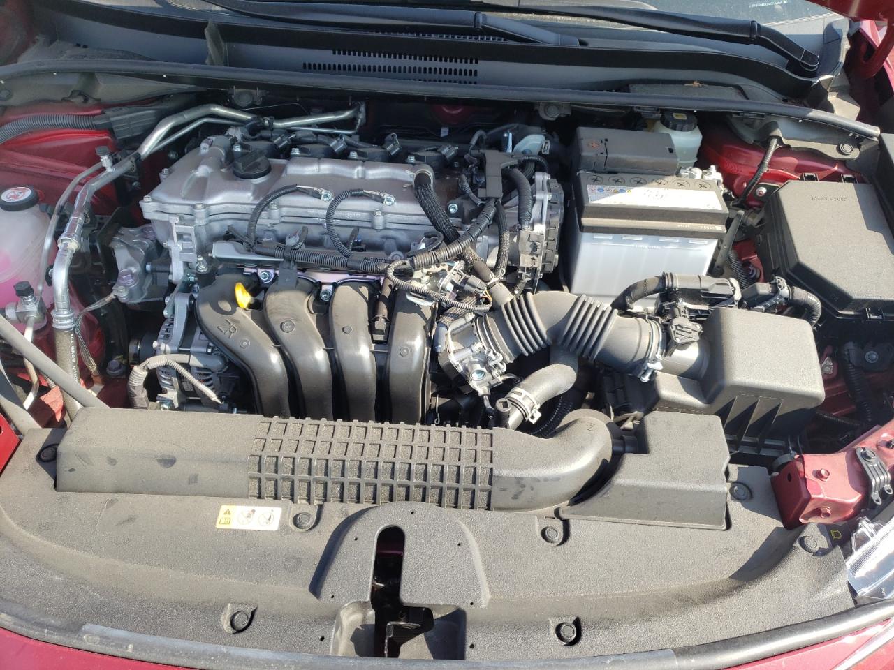 2022 Toyota Corolla Le Red vin: JTDEPMAE0NJ218654