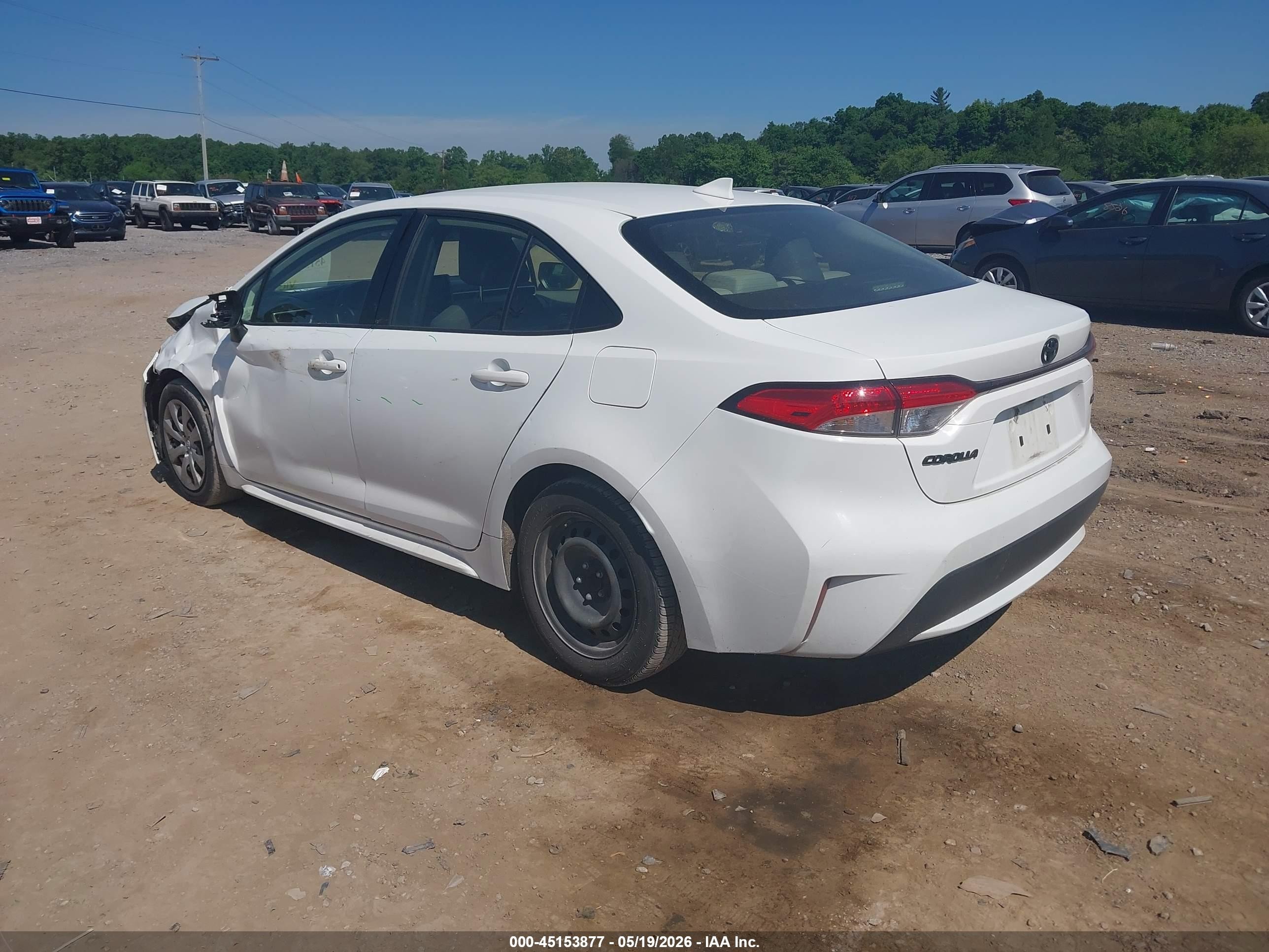 2022 Toyota Corolla Le White vin: JTDEPMAE1N3013378