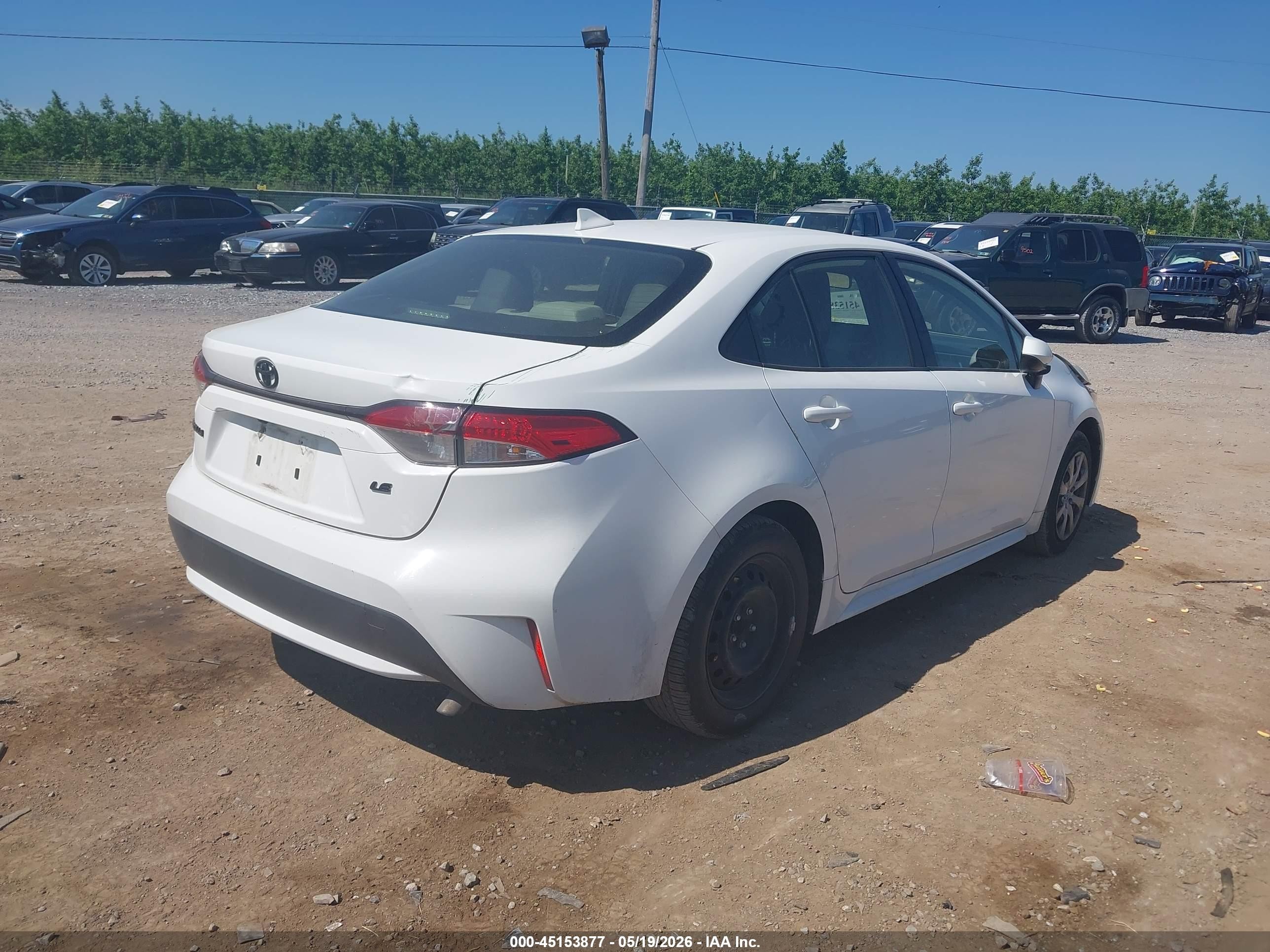 2022 Toyota Corolla Le White vin: JTDEPMAE1N3013378