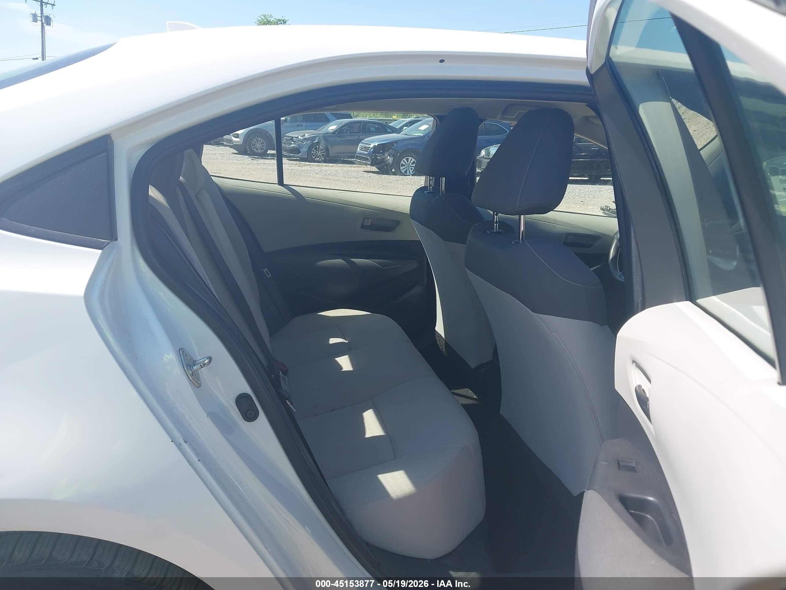 2022 Toyota Corolla Le White vin: JTDEPMAE1N3013378