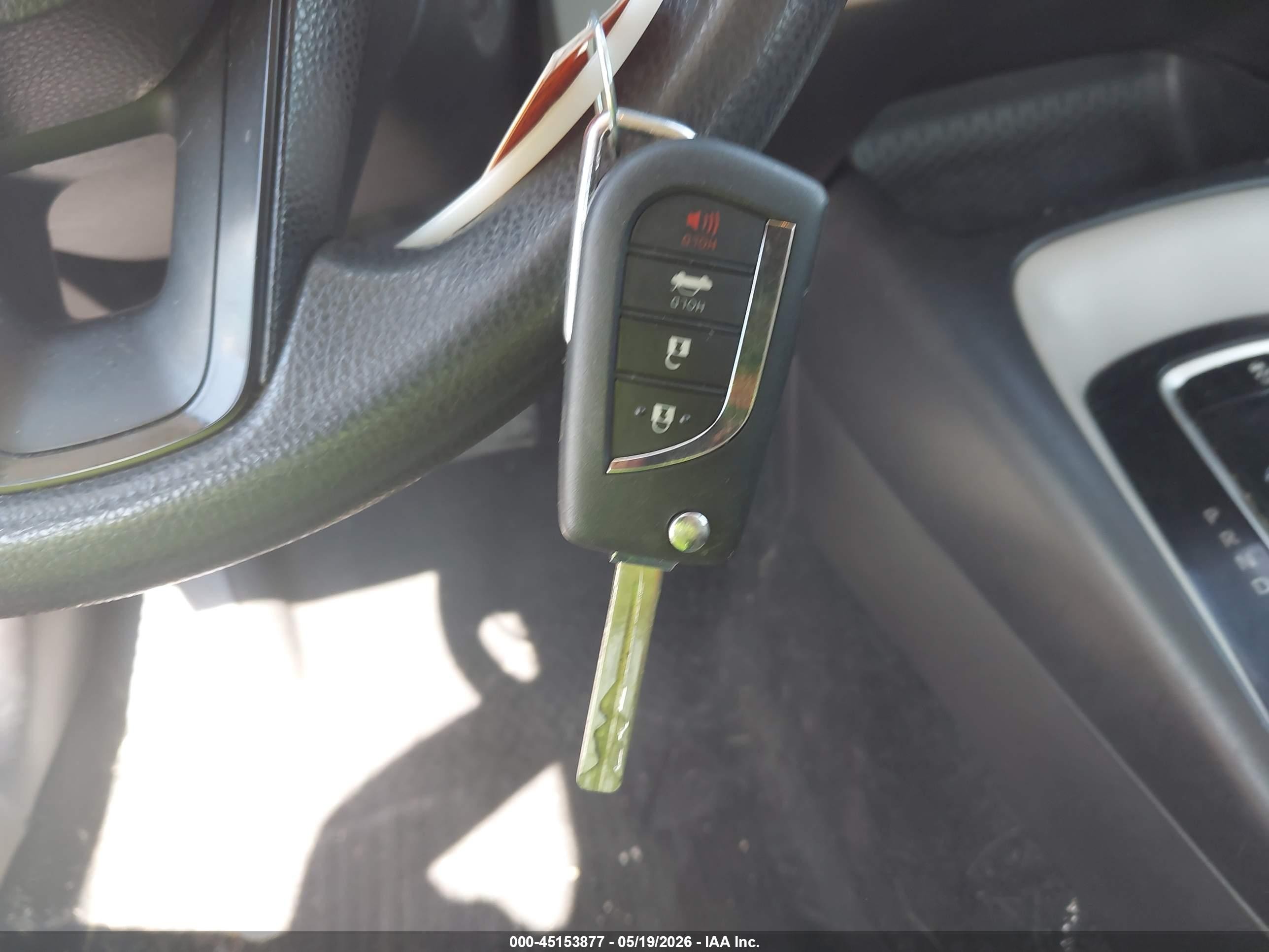 2022 Toyota Corolla Le White vin: JTDEPMAE1N3013378