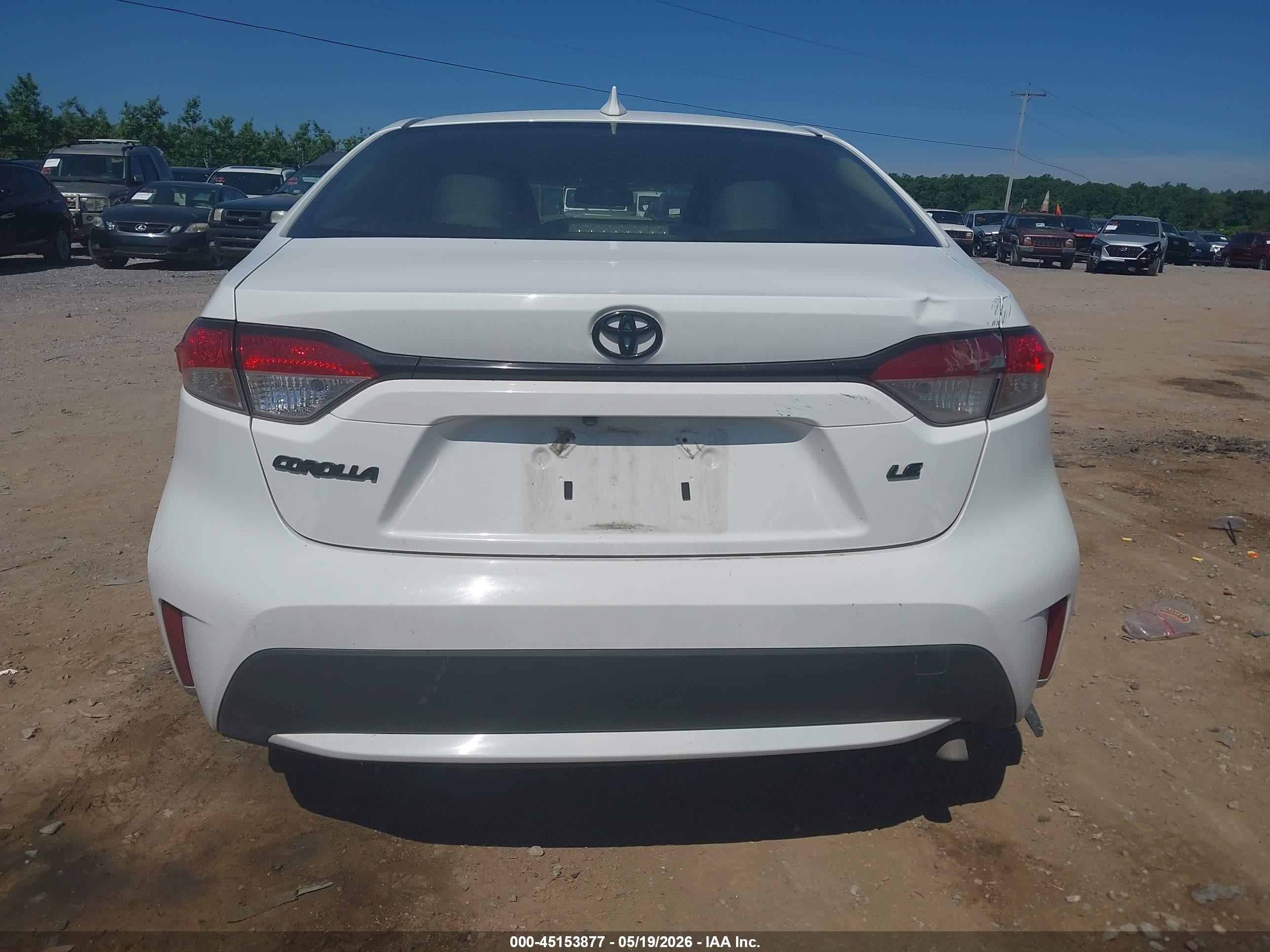 2022 Toyota Corolla Le White vin: JTDEPMAE1N3013378