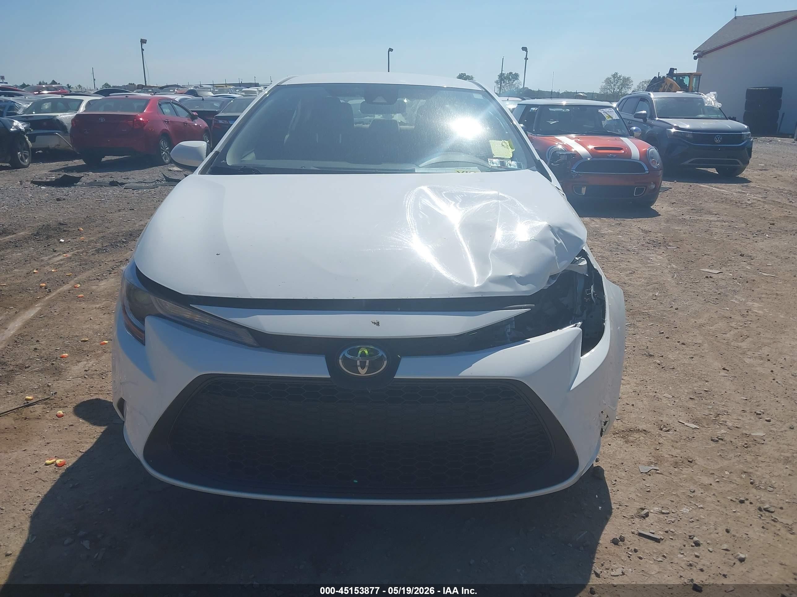 2022 Toyota Corolla Le White vin: JTDEPMAE1N3013378