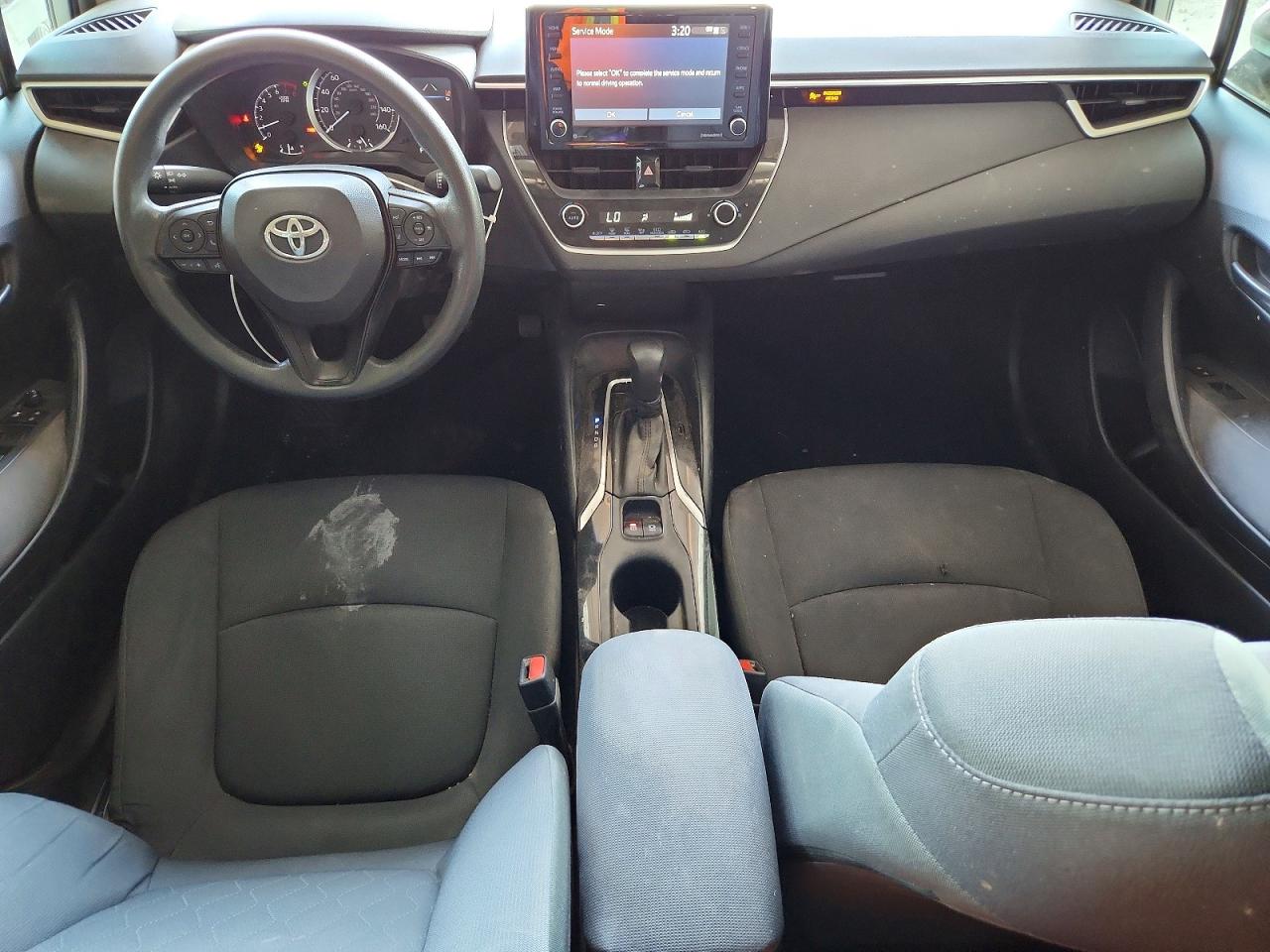 2022 Toyota Corolla Le Silver vin: JTDEPMAE1NJ210630