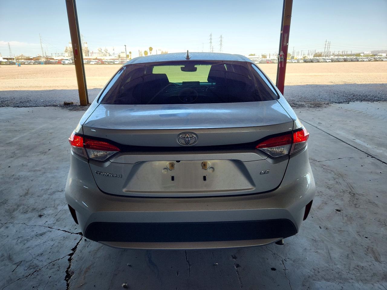2022 Toyota Corolla Le Silver vin: JTDEPMAE1NJ210630