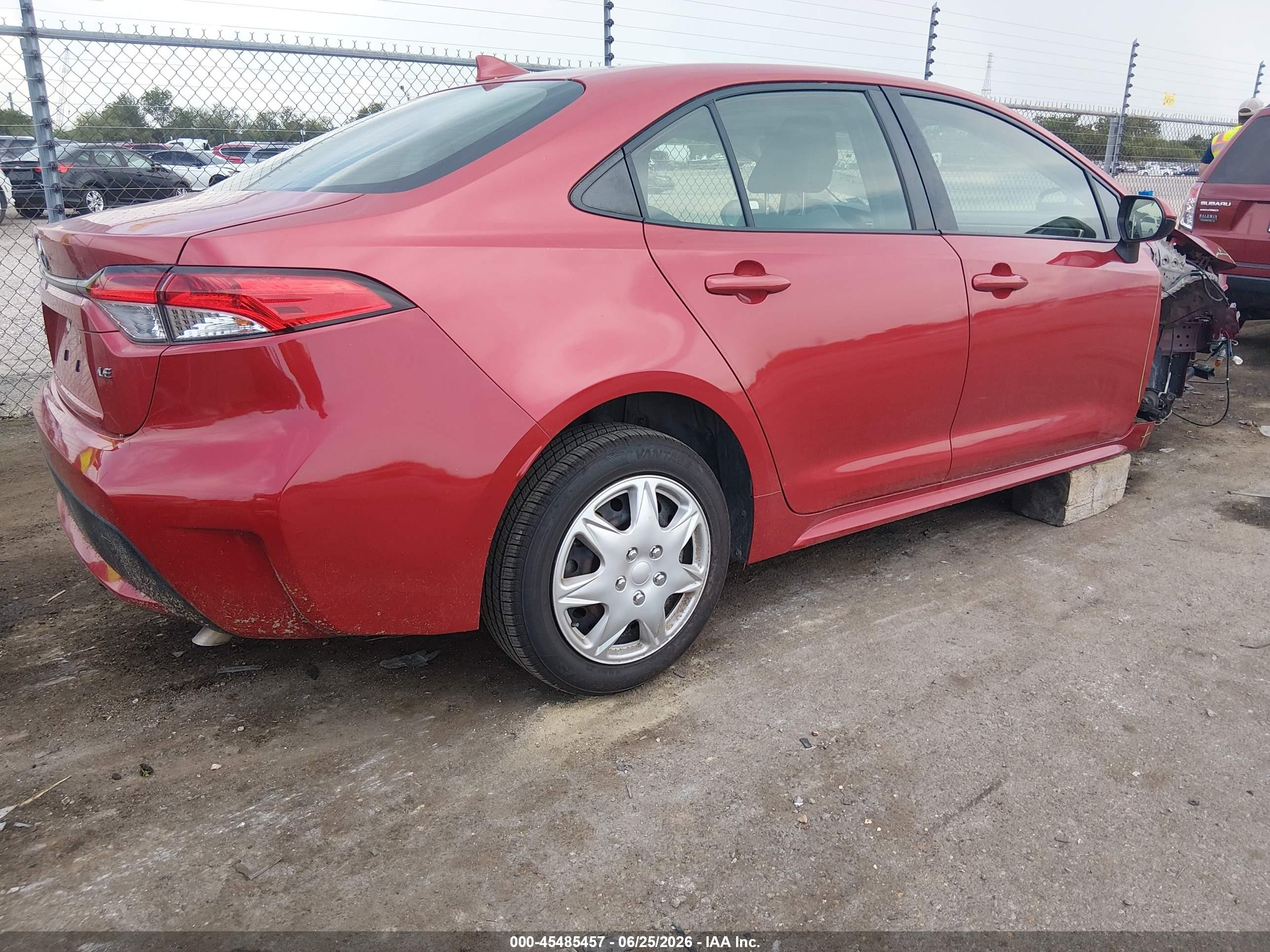2021 Toyota Corolla Le Красный vin: JTDEPMAE2MJ176065