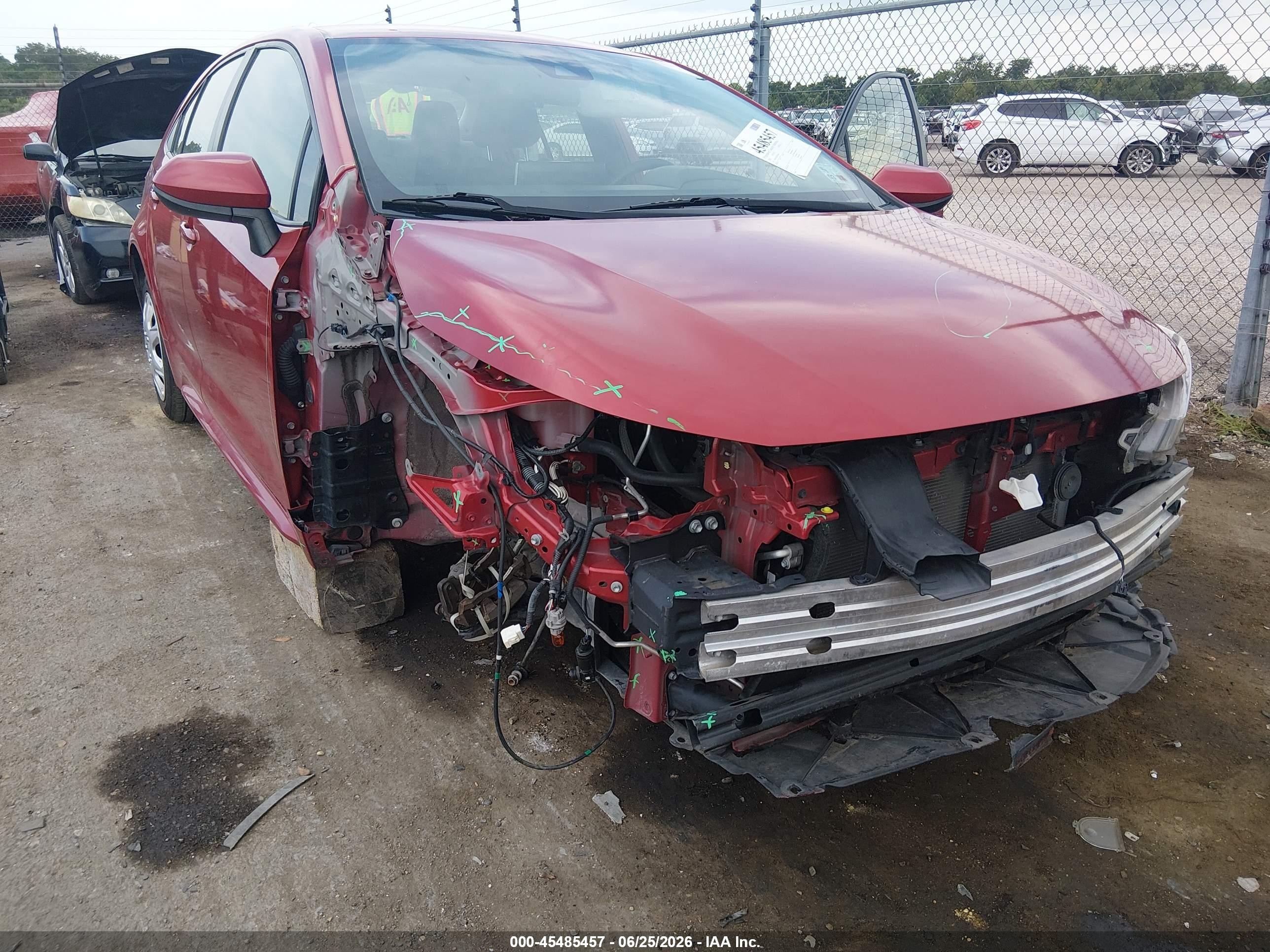 2021 Toyota Corolla Le Красный vin: JTDEPMAE2MJ176065