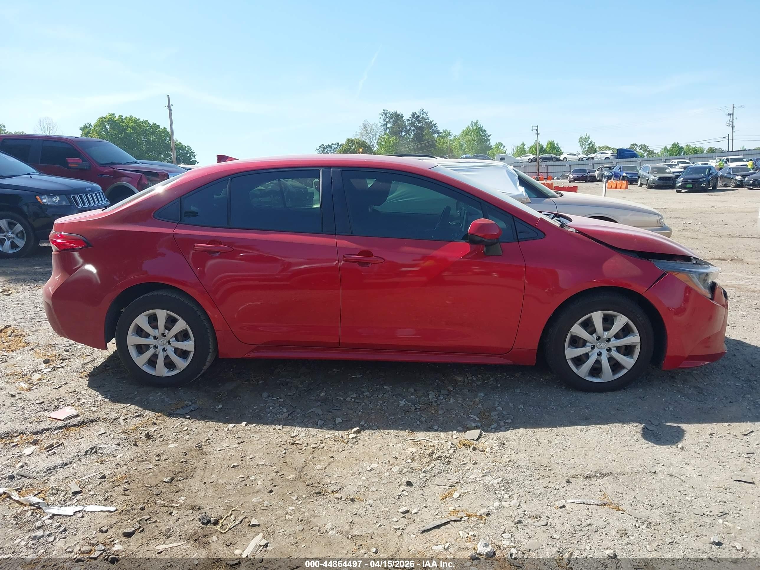 2021 Toyota Corolla Le Red vin: JTDEPMAE3MJ127196