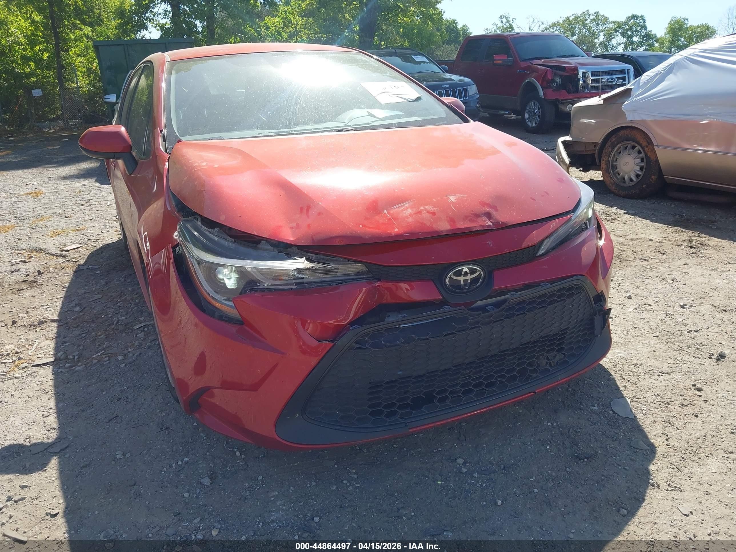 2021 Toyota Corolla Le Red vin: JTDEPMAE3MJ127196