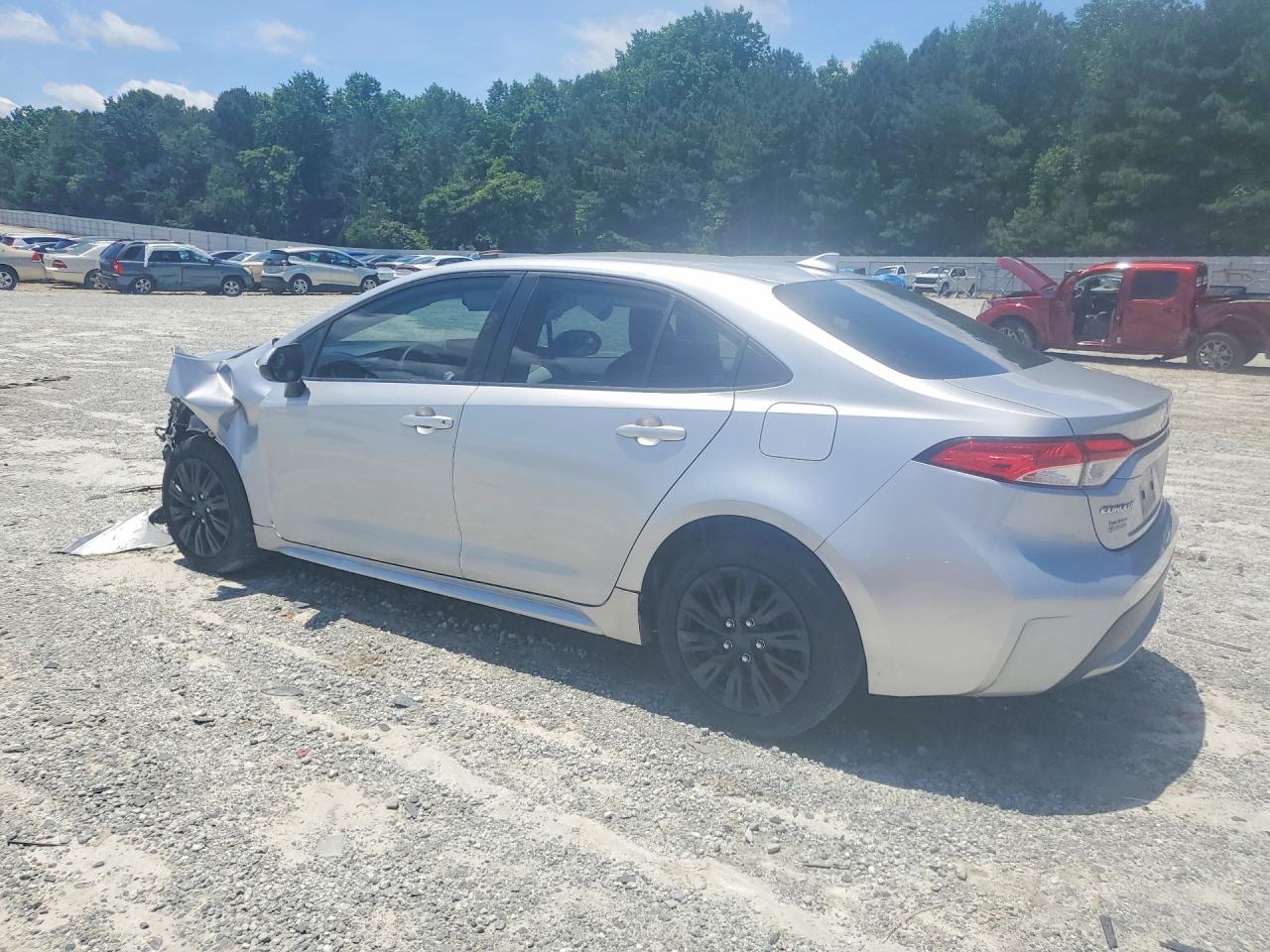 2021 Toyota Corolla Le Silver vin: JTDEPMAE3MJ131961