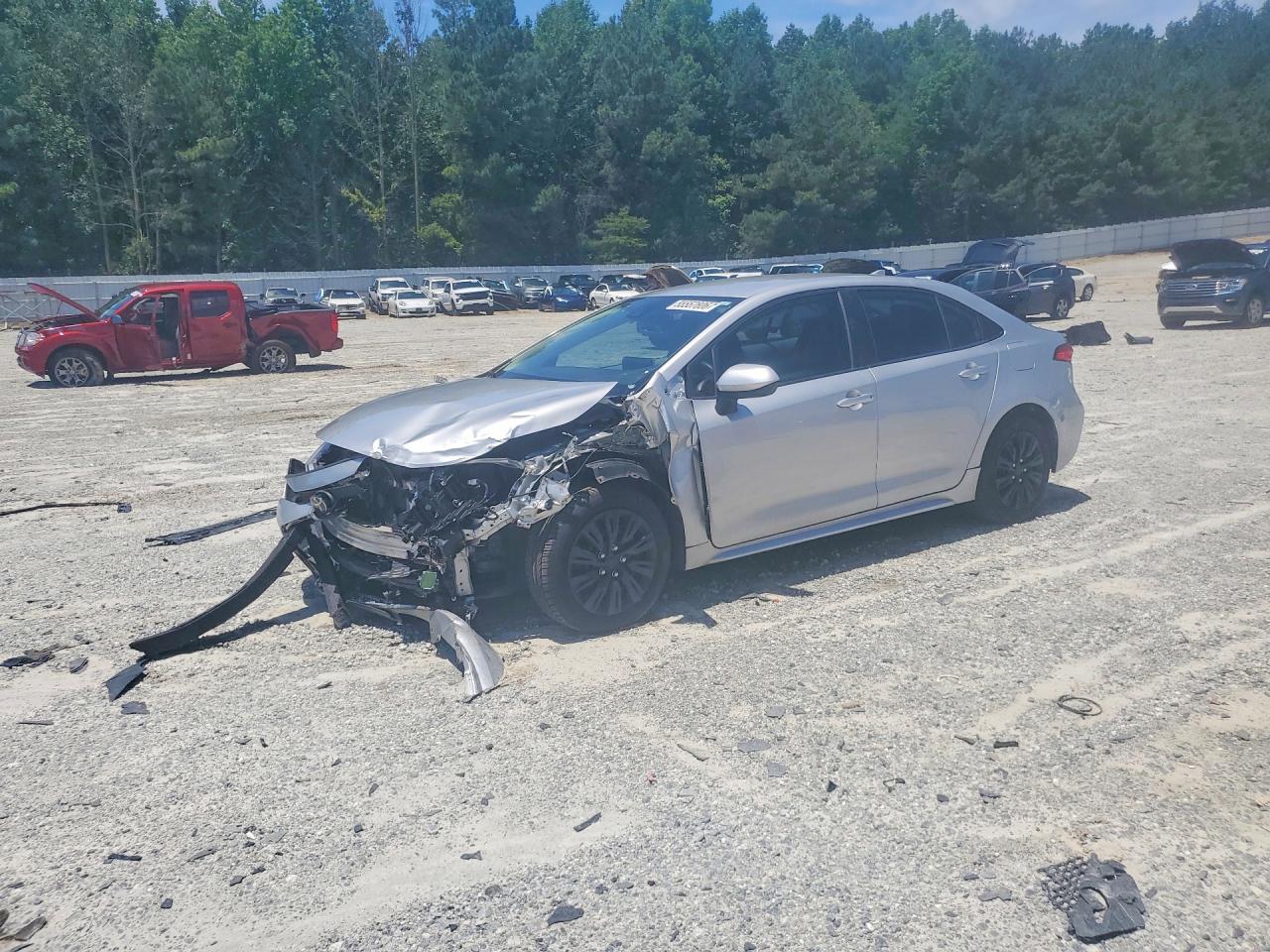 2021 Toyota Corolla Le Silver vin: JTDEPMAE3MJ131961