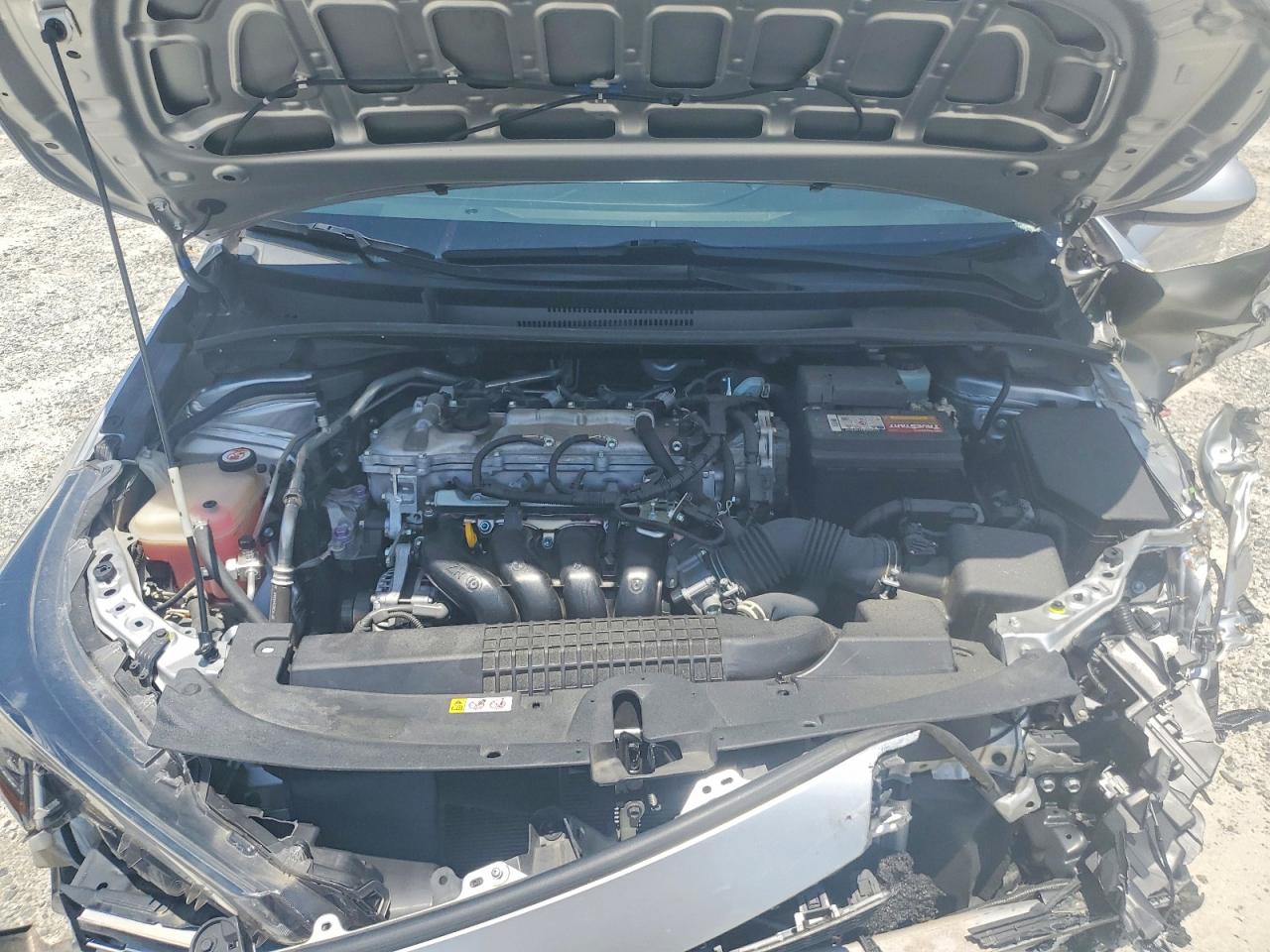 2021 Toyota Corolla Le Silver vin: JTDEPMAE3MJ131961