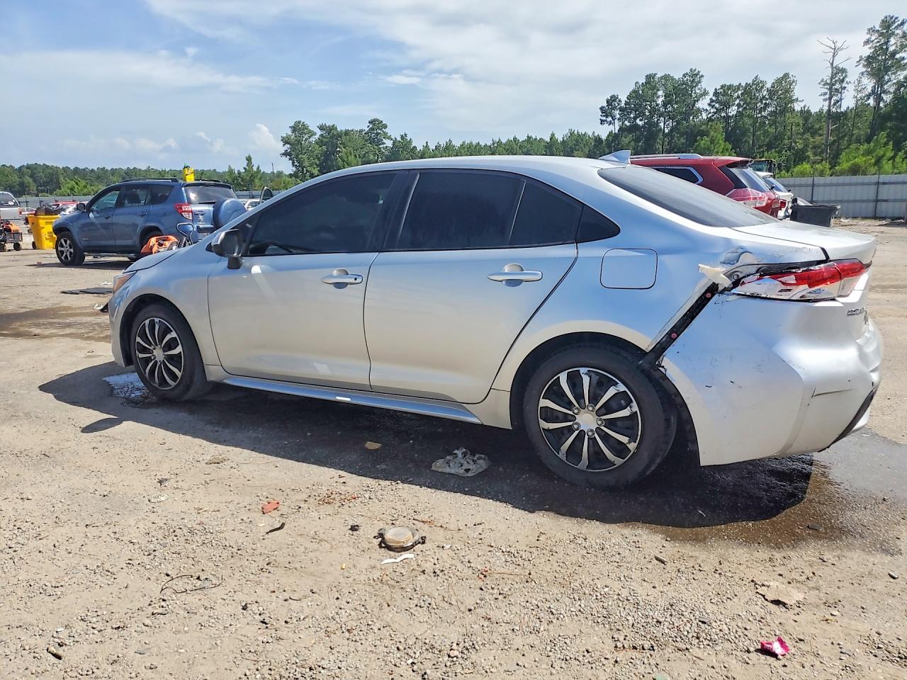 2022 Toyota Corolla Le Silver vin: JTDEPMAE3N3023944