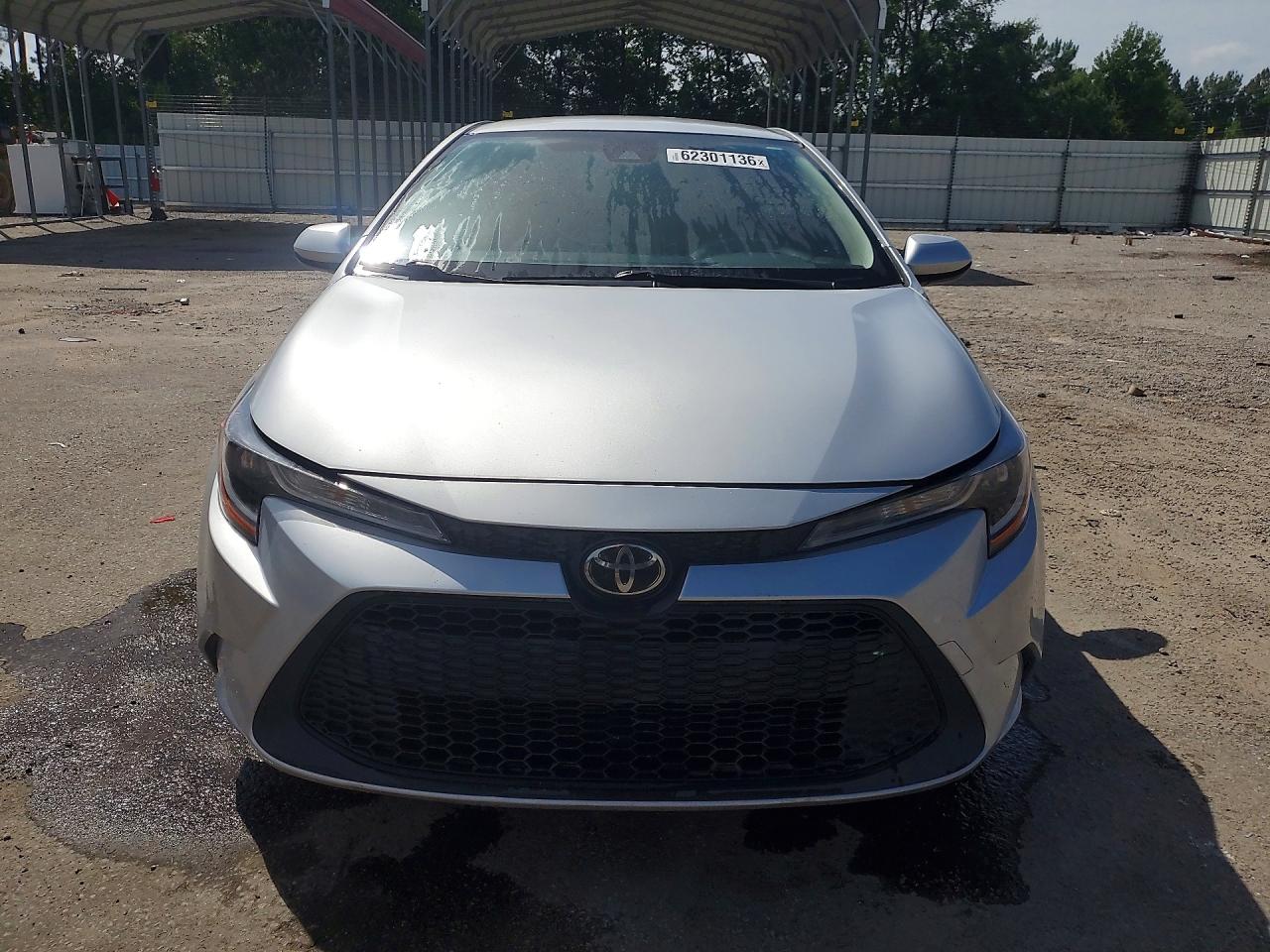 2022 Toyota Corolla Le Silver vin: JTDEPMAE3N3023944