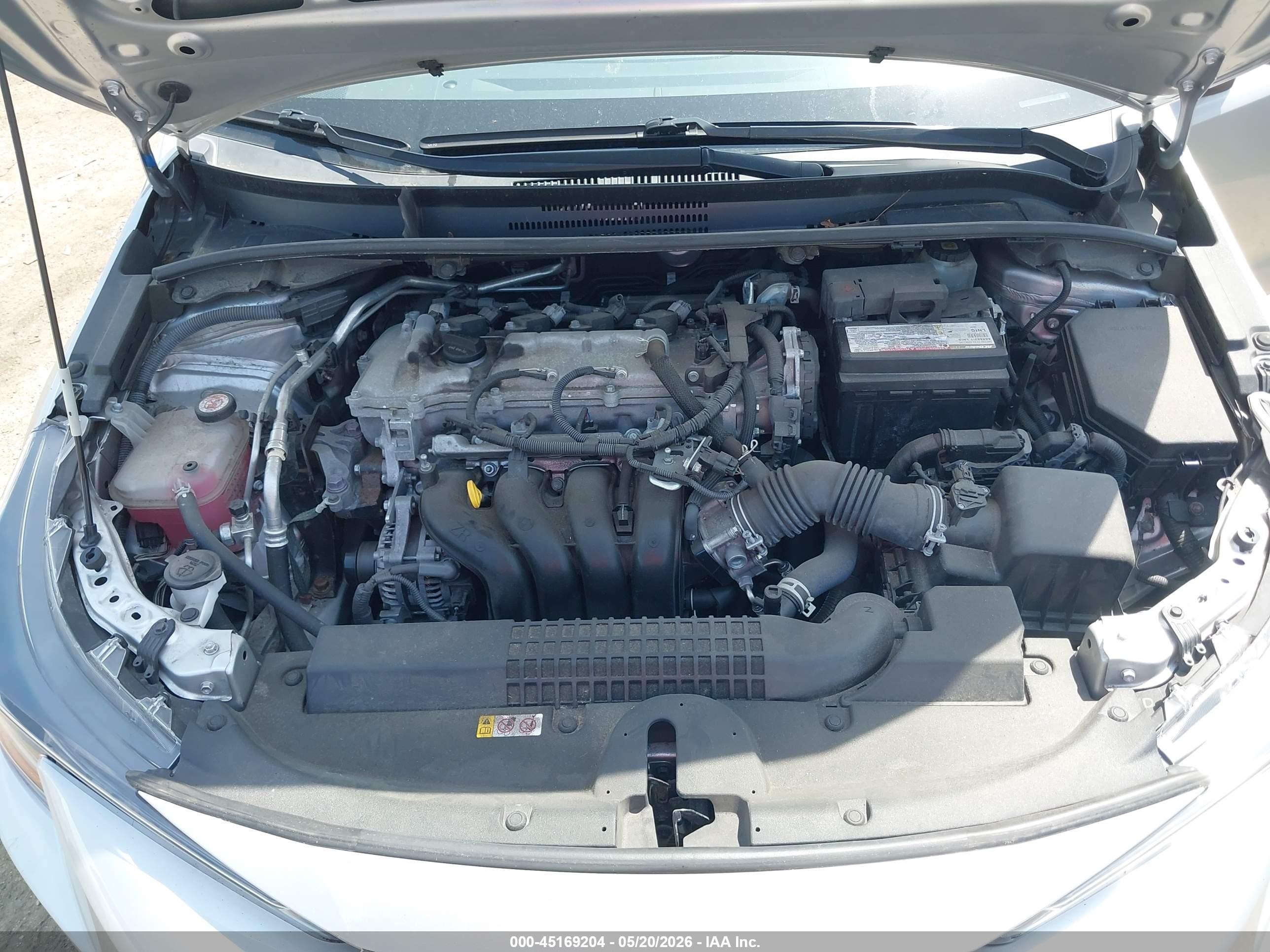 2022 Toyota Corolla Le Silver vin: JTDEPMAE3NJ200777