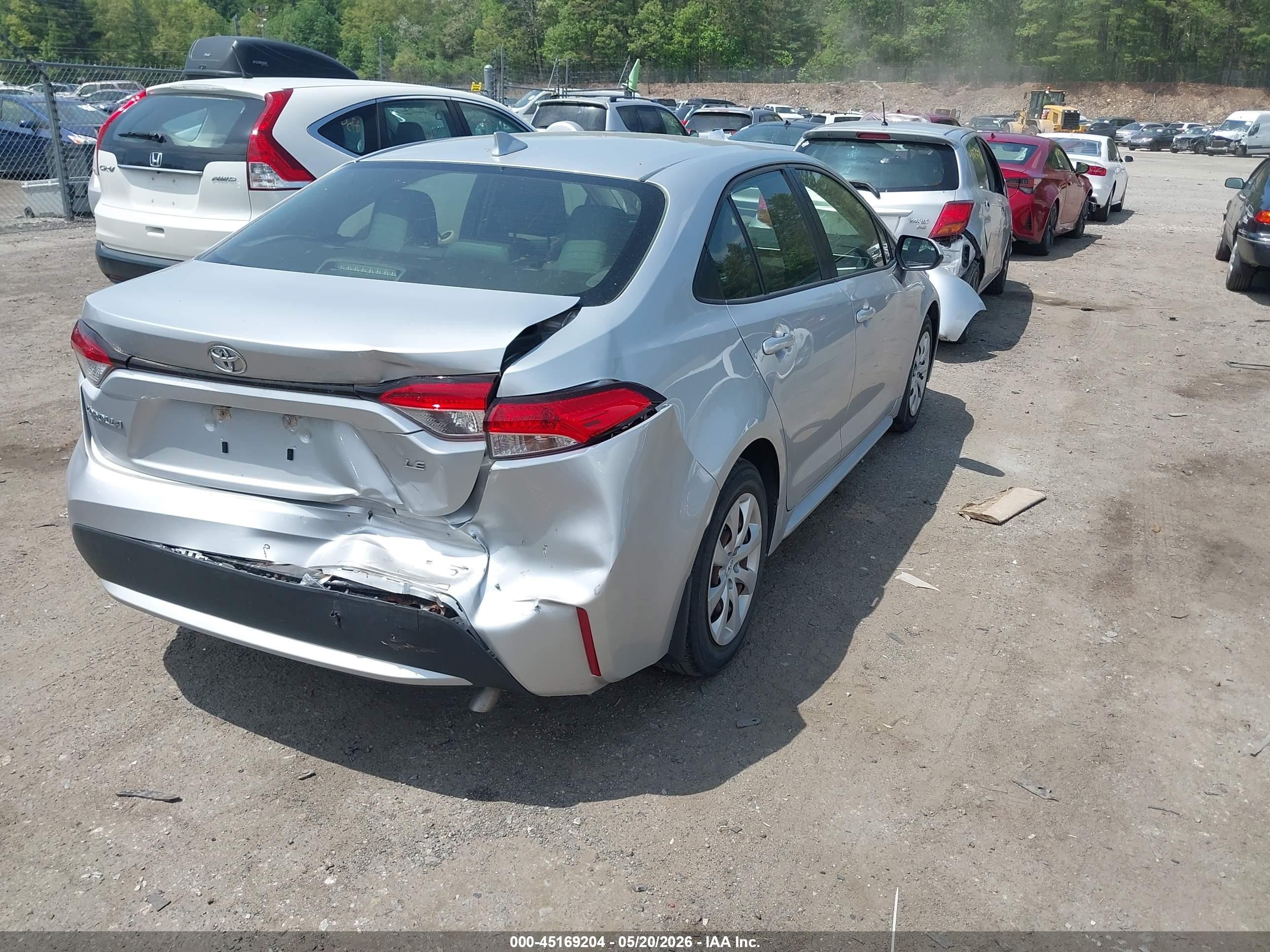2022 Toyota Corolla Le Silver vin: JTDEPMAE3NJ200777