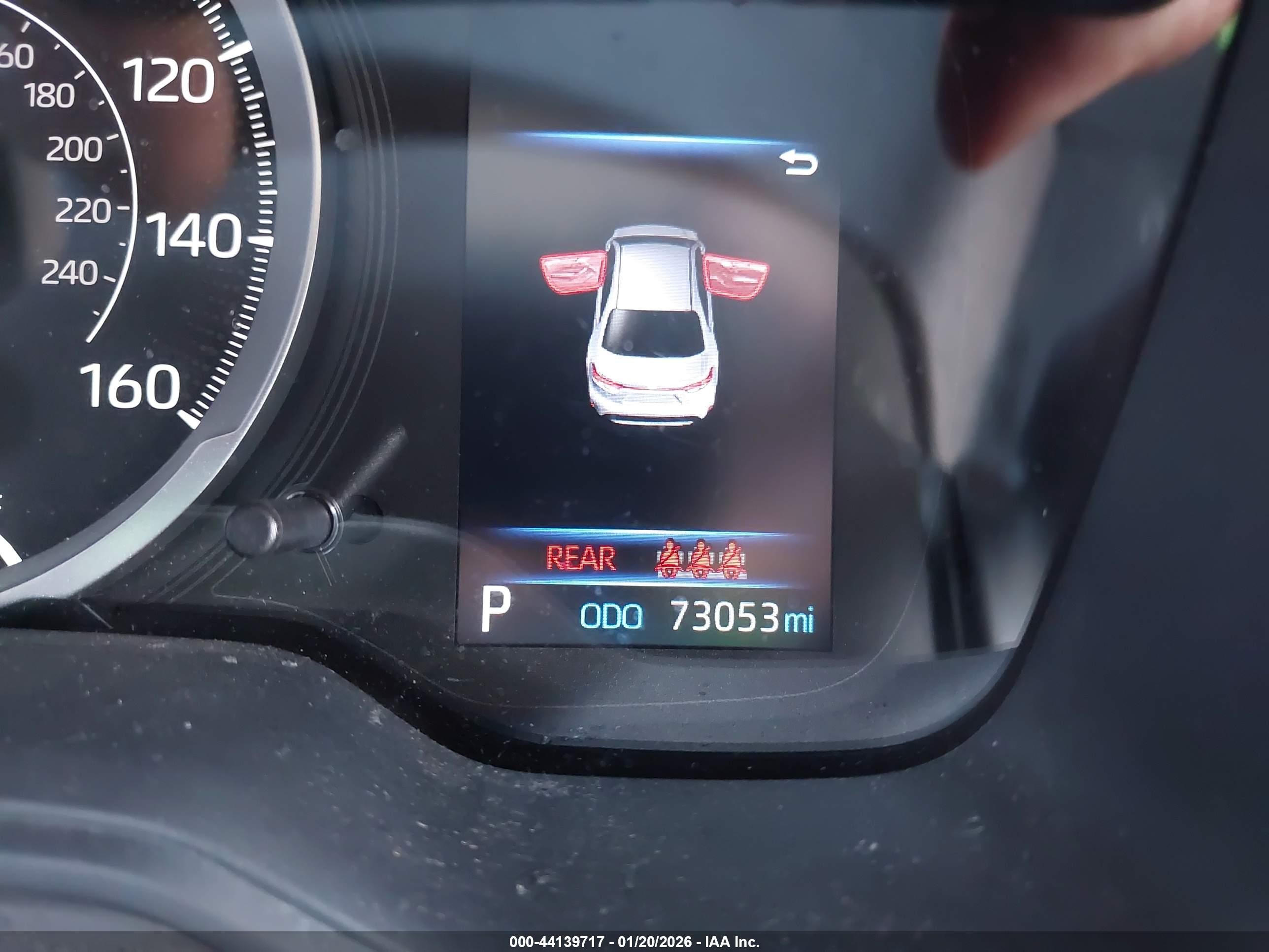 2022 Toyota Corolla Le Silver vin: JTDEPMAE3NJ227073