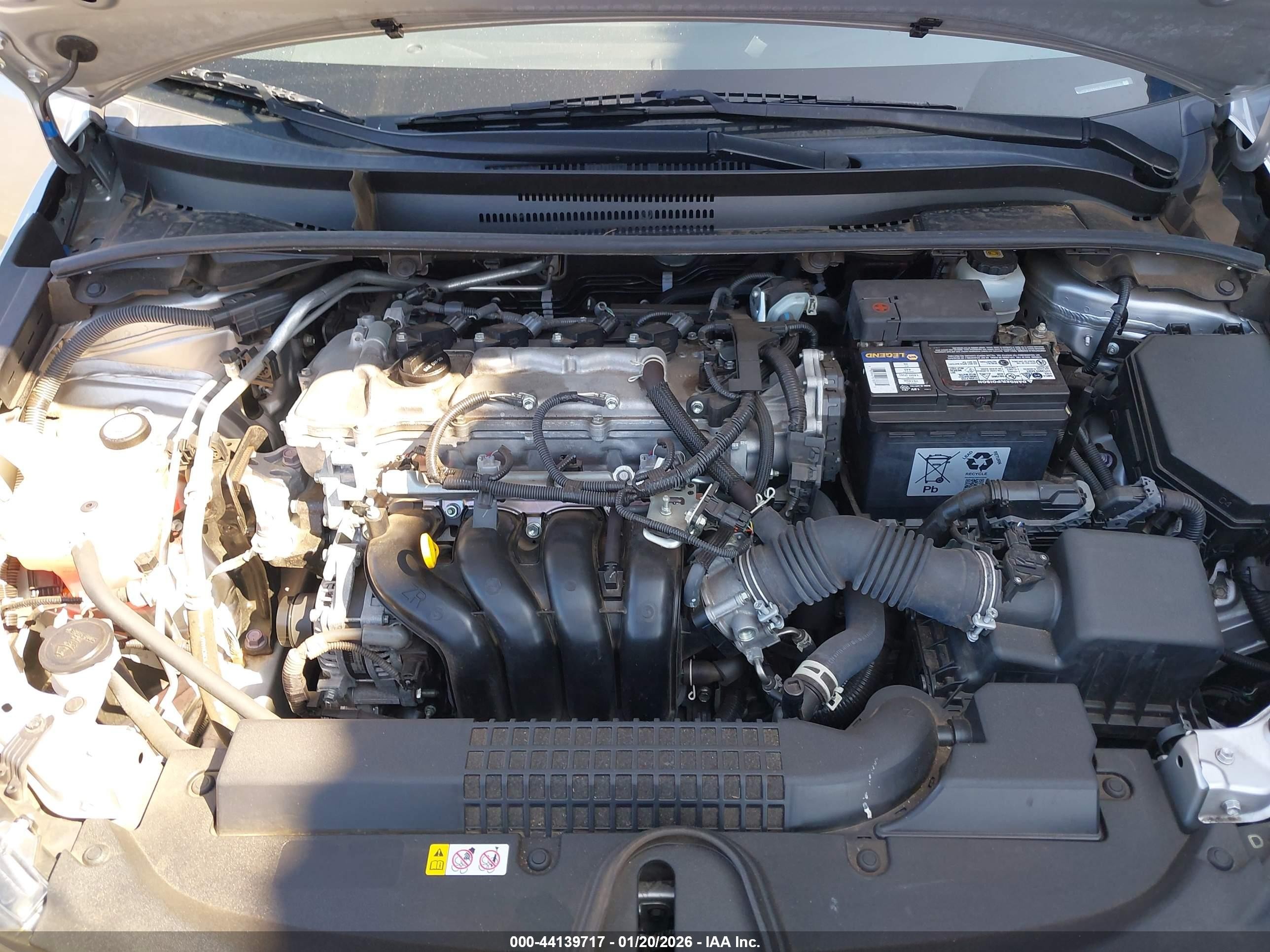 2022 Toyota Corolla Le Silver vin: JTDEPMAE3NJ227073