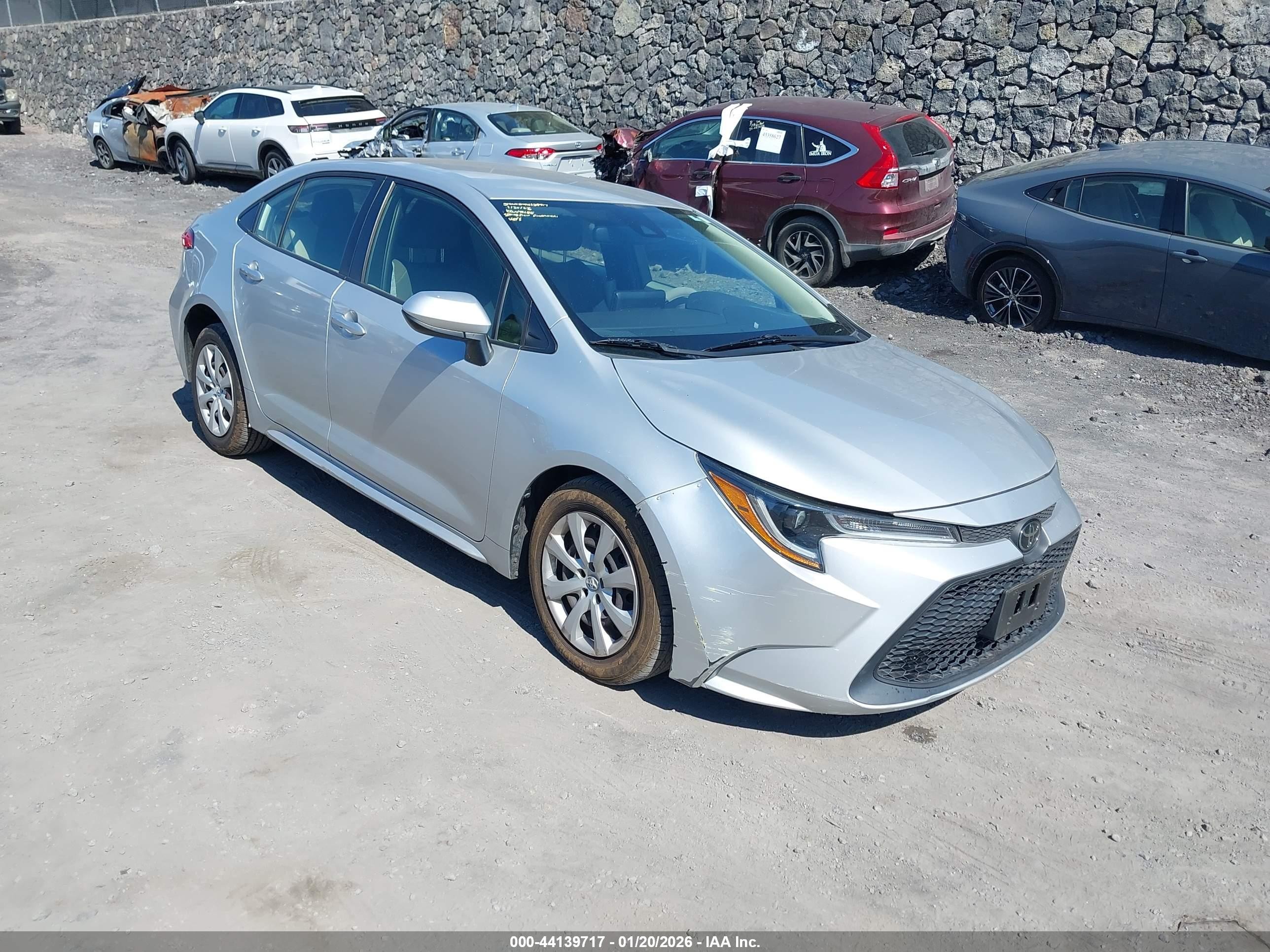 2022 Toyota Corolla Le Silver vin: JTDEPMAE3NJ227073