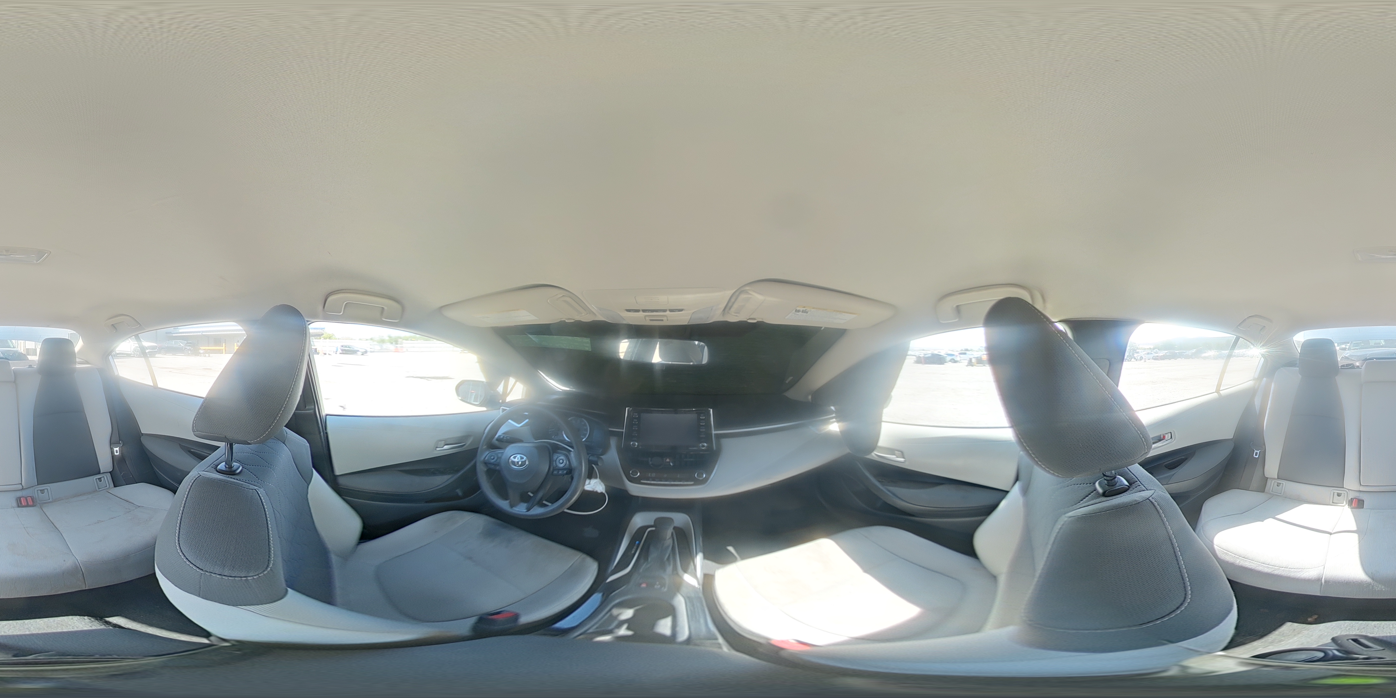 2021 Toyota Corolla Le Silver vin: JTDEPMAE4MJ136960