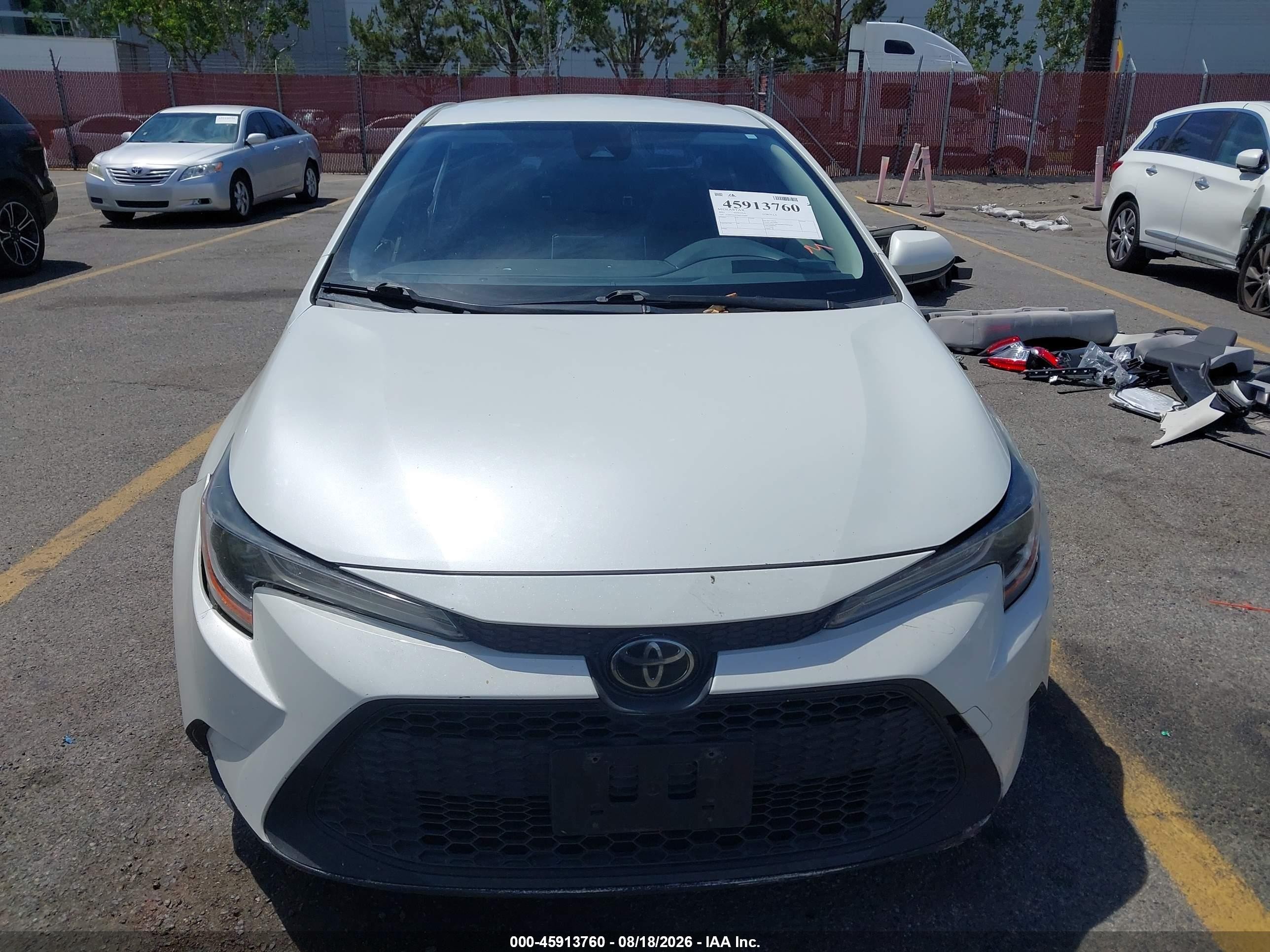 2021 Toyota Corolla Le White vin: JTDEPMAE5MJ142069