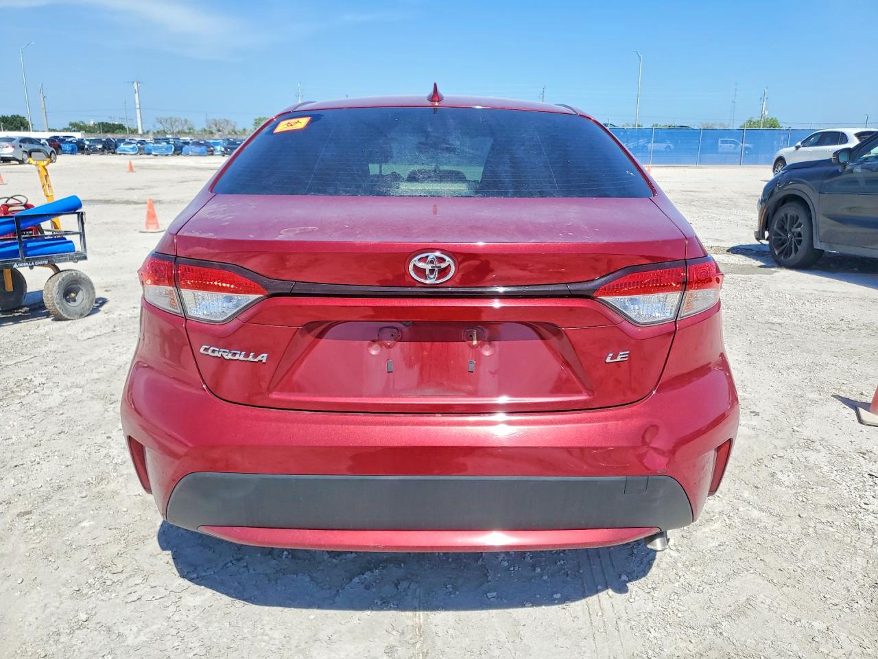 2022 Toyota Corolla Le Red vin: JTDEPMAE5NJ218083
