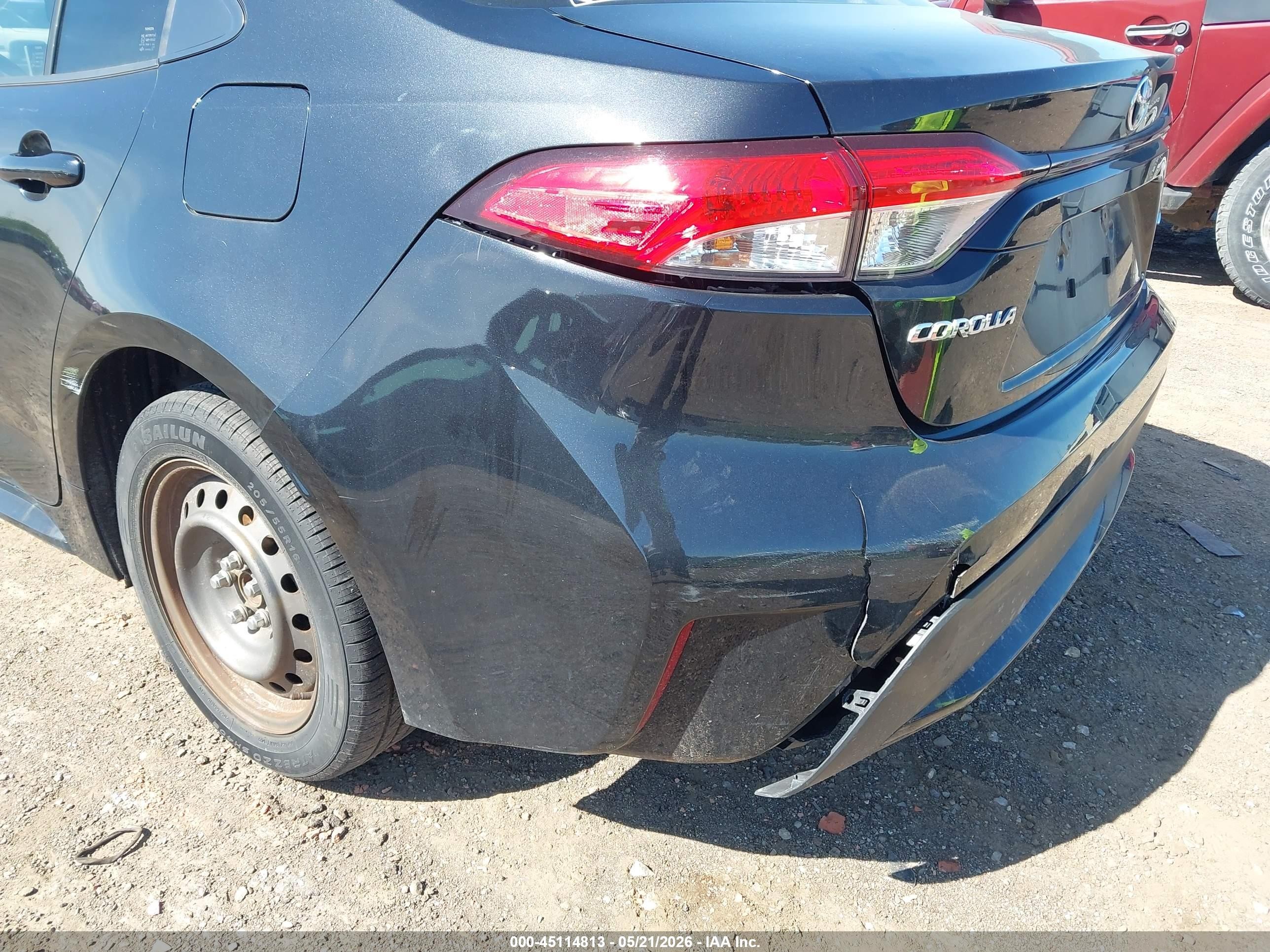 2021 Toyota Corolla Le Black vin: JTDEPMAE6MJ153145