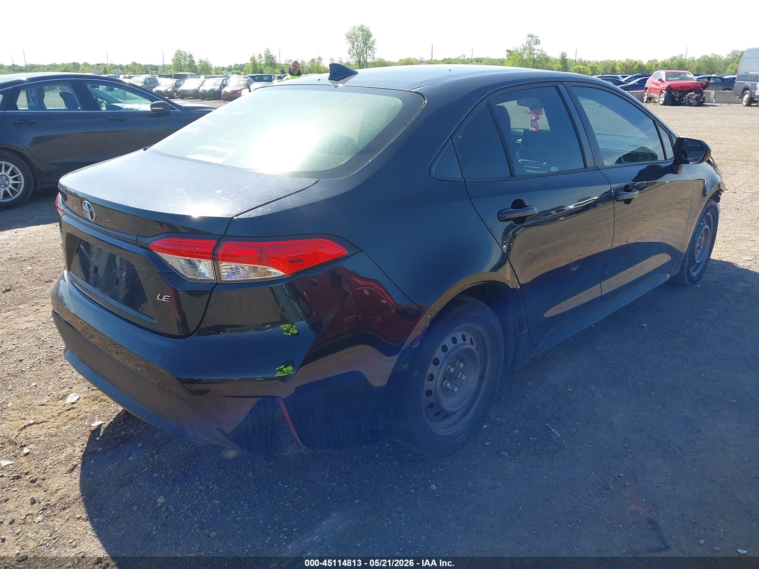 2021 Toyota Corolla Le Black vin: JTDEPMAE6MJ153145