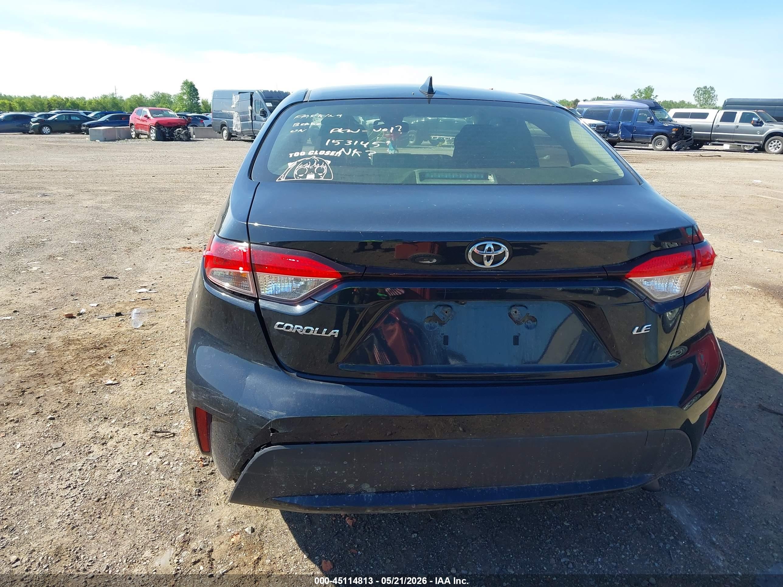 2021 Toyota Corolla Le Black vin: JTDEPMAE6MJ153145
