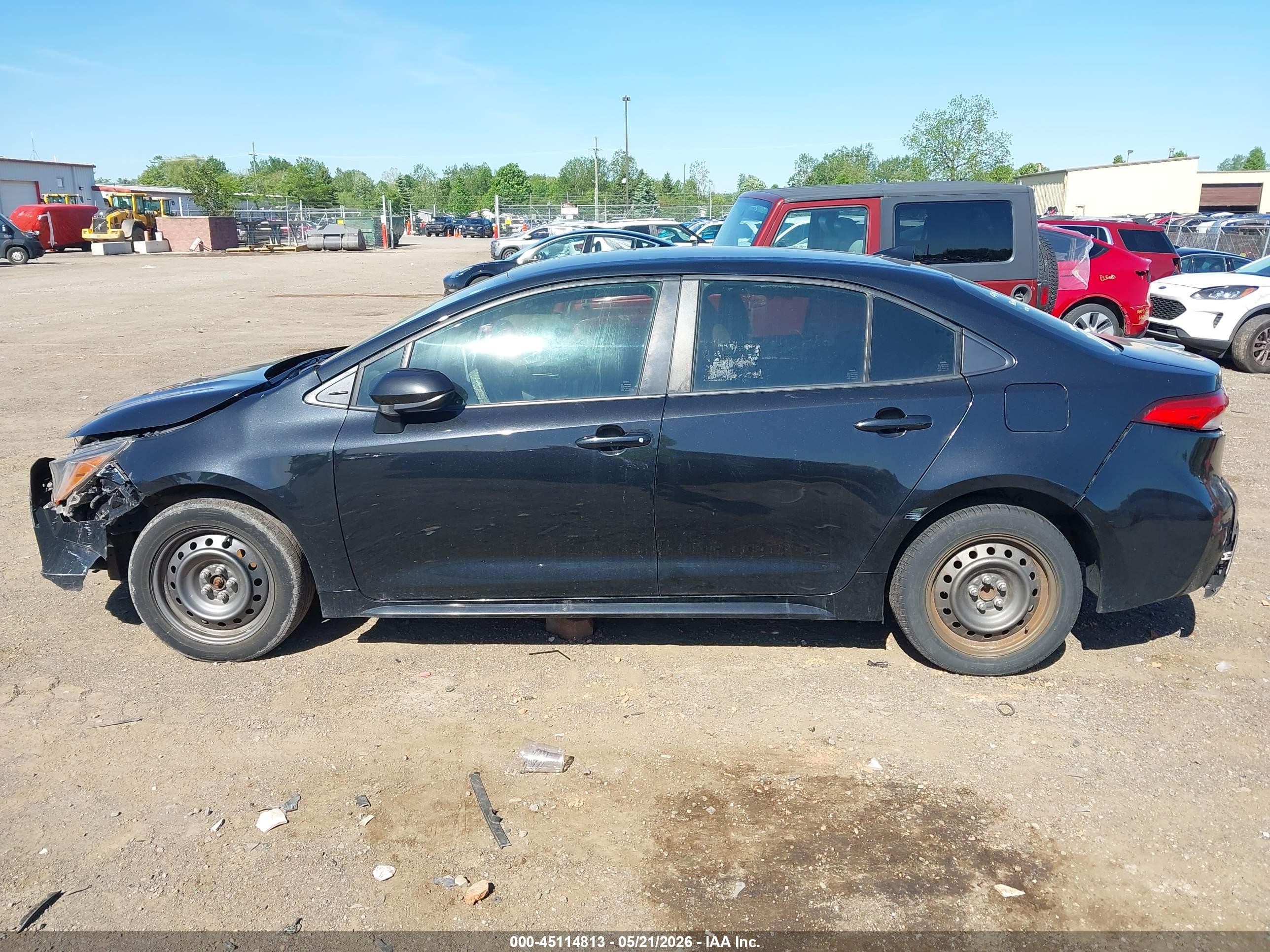 2021 Toyota Corolla Le Black vin: JTDEPMAE6MJ153145