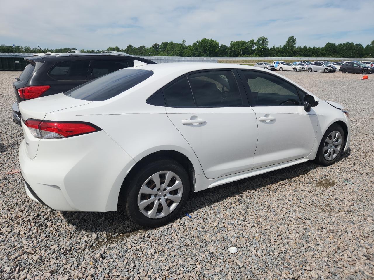 2021 Toyota Corolla Le White vin: JTDEPMAE6MJ169068