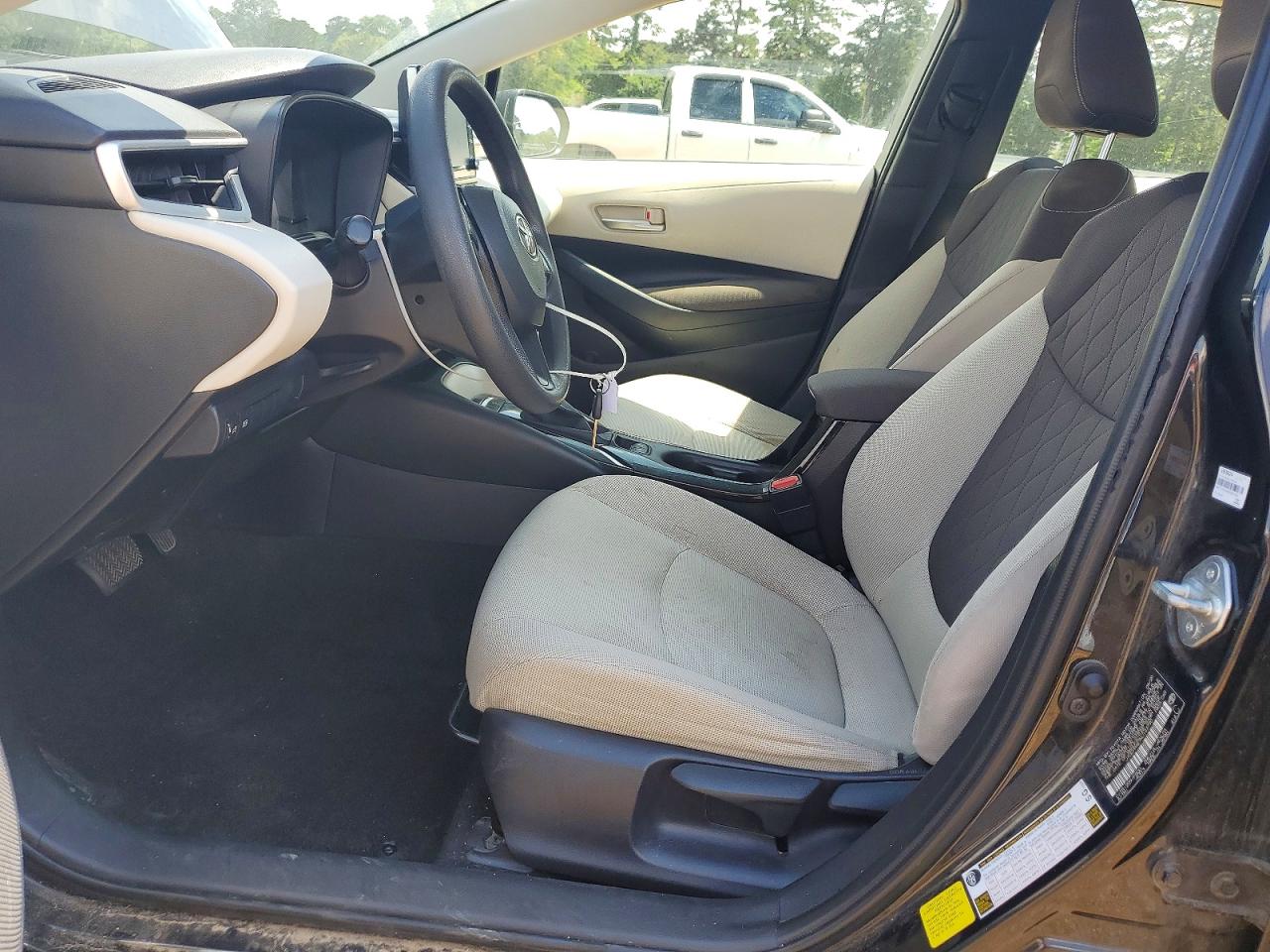 2021 Toyota Corolla Le Black vin: JTDEPMAE7MJ143790