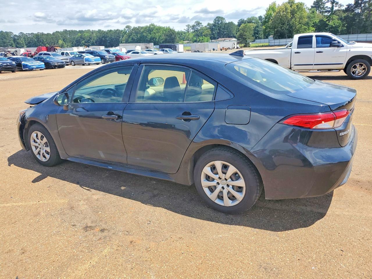 2021 Toyota Corolla Le Black vin: JTDEPMAE7MJ143790