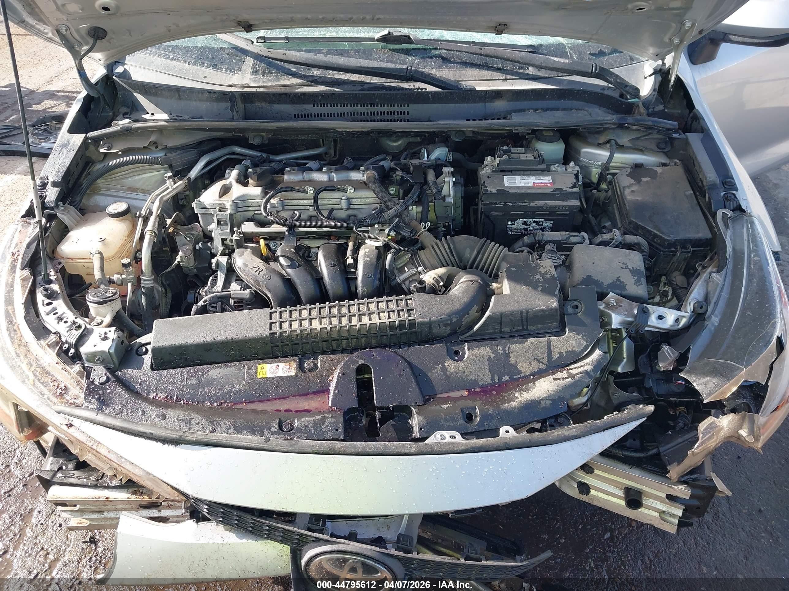 2022 Toyota Corolla Le Серебряный vin: JTDEPMAE7NJ194451