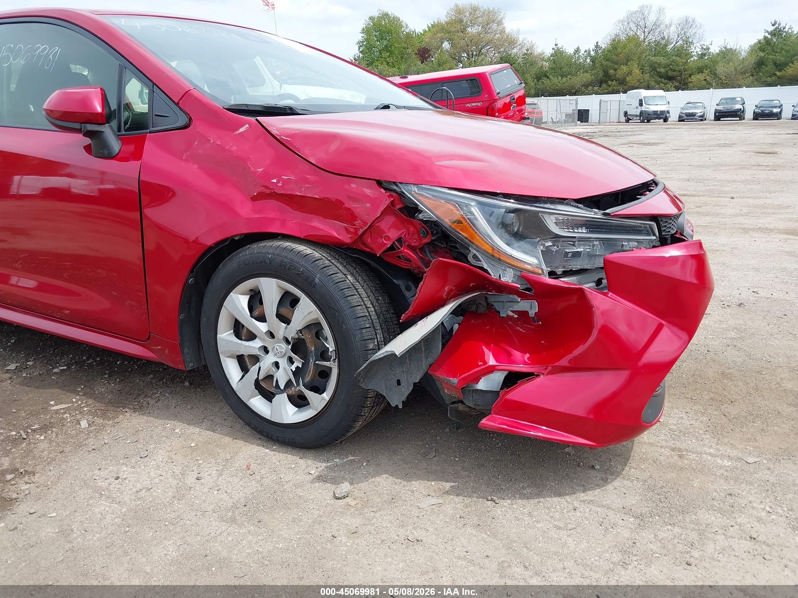 2021 Toyota Corolla Le Red vin: JTDEPMAE8MJ117716