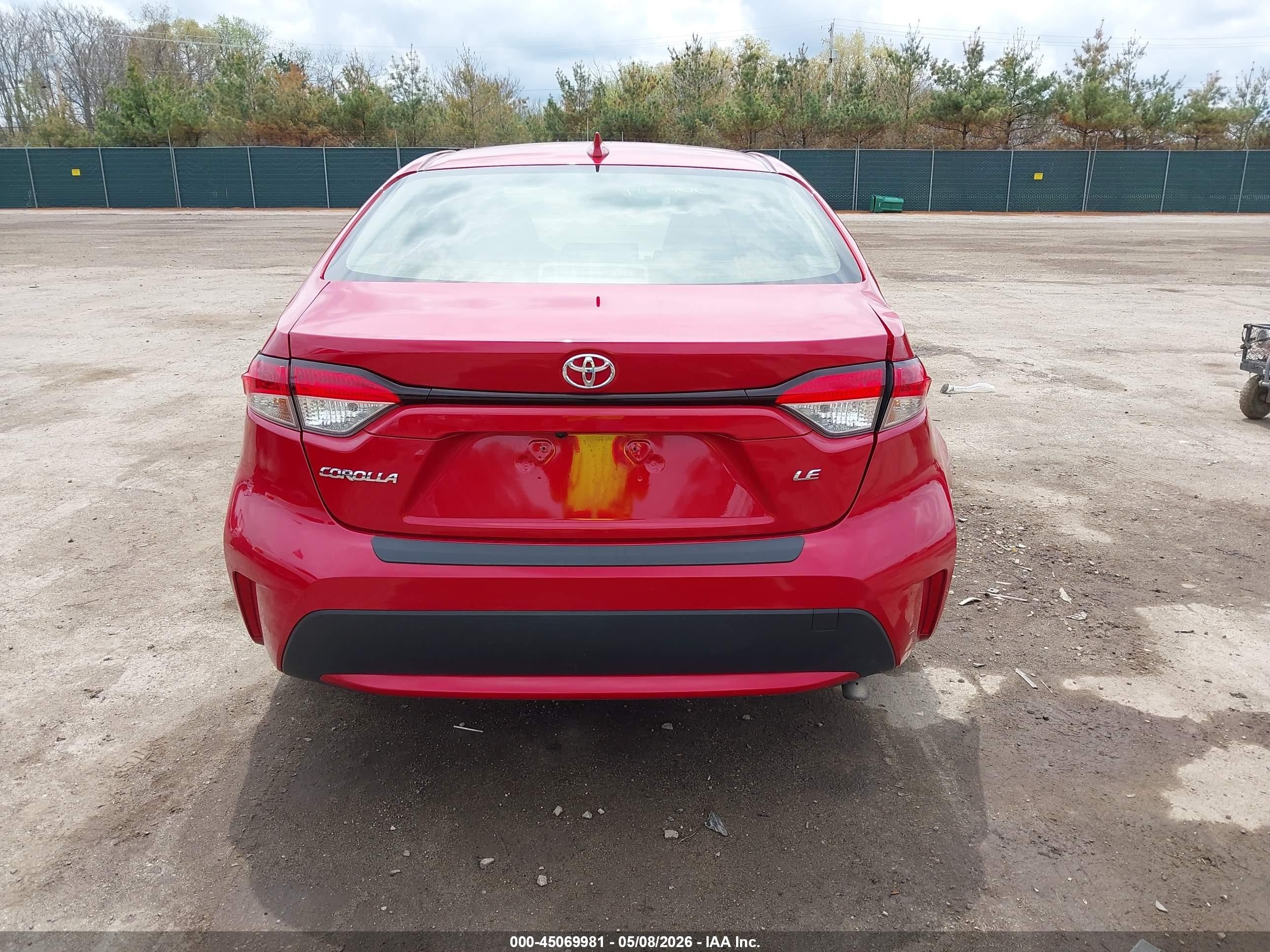 2021 Toyota Corolla Le Red vin: JTDEPMAE8MJ117716