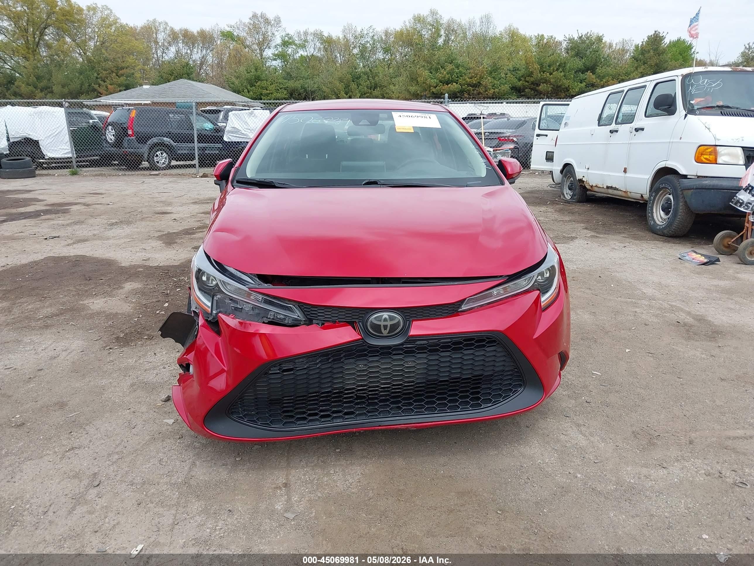 2021 Toyota Corolla Le Red vin: JTDEPMAE8MJ117716