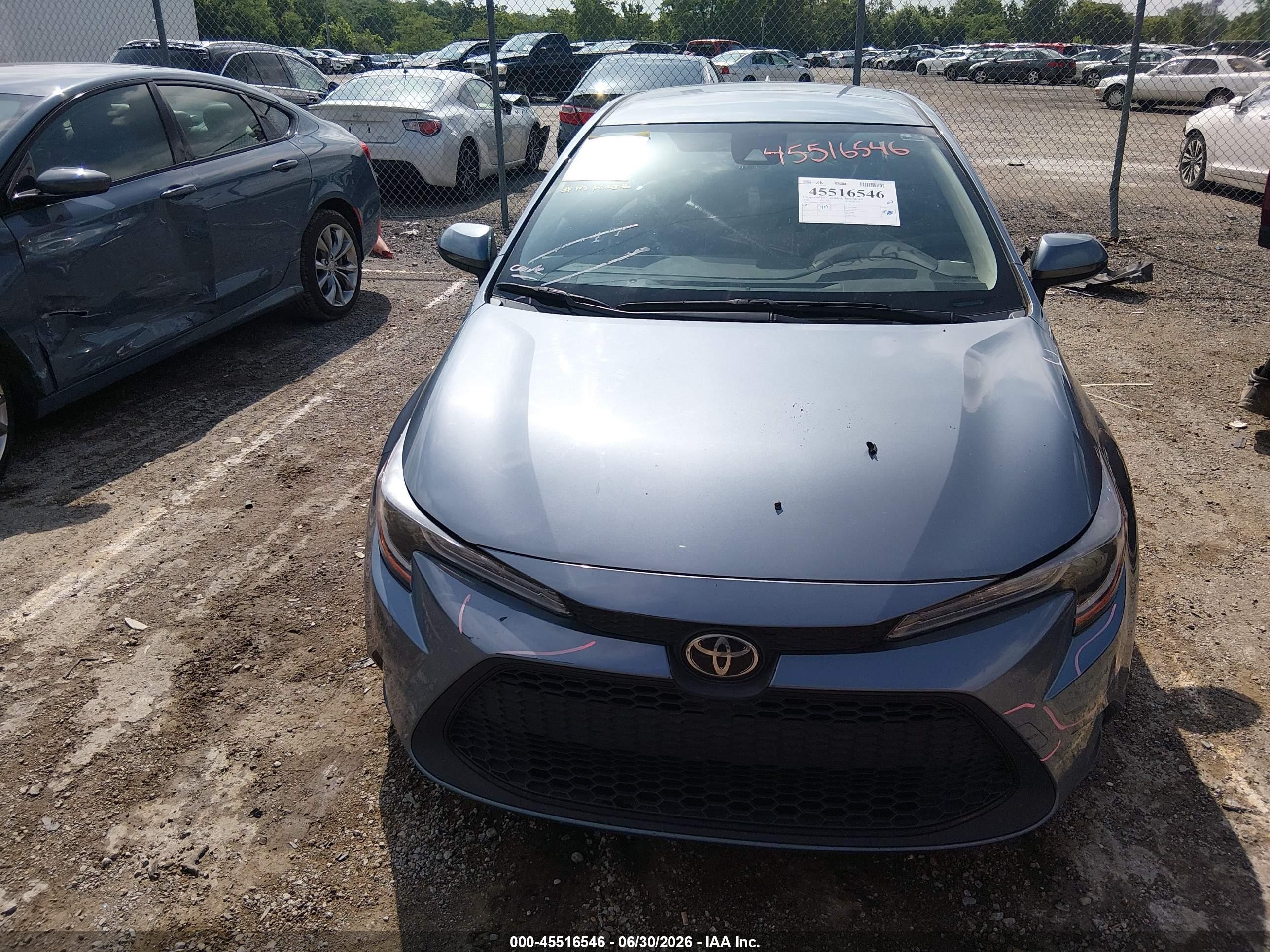 2021 Toyota Corolla Le Light Blue vin: JTDEPMAE8MJ159318