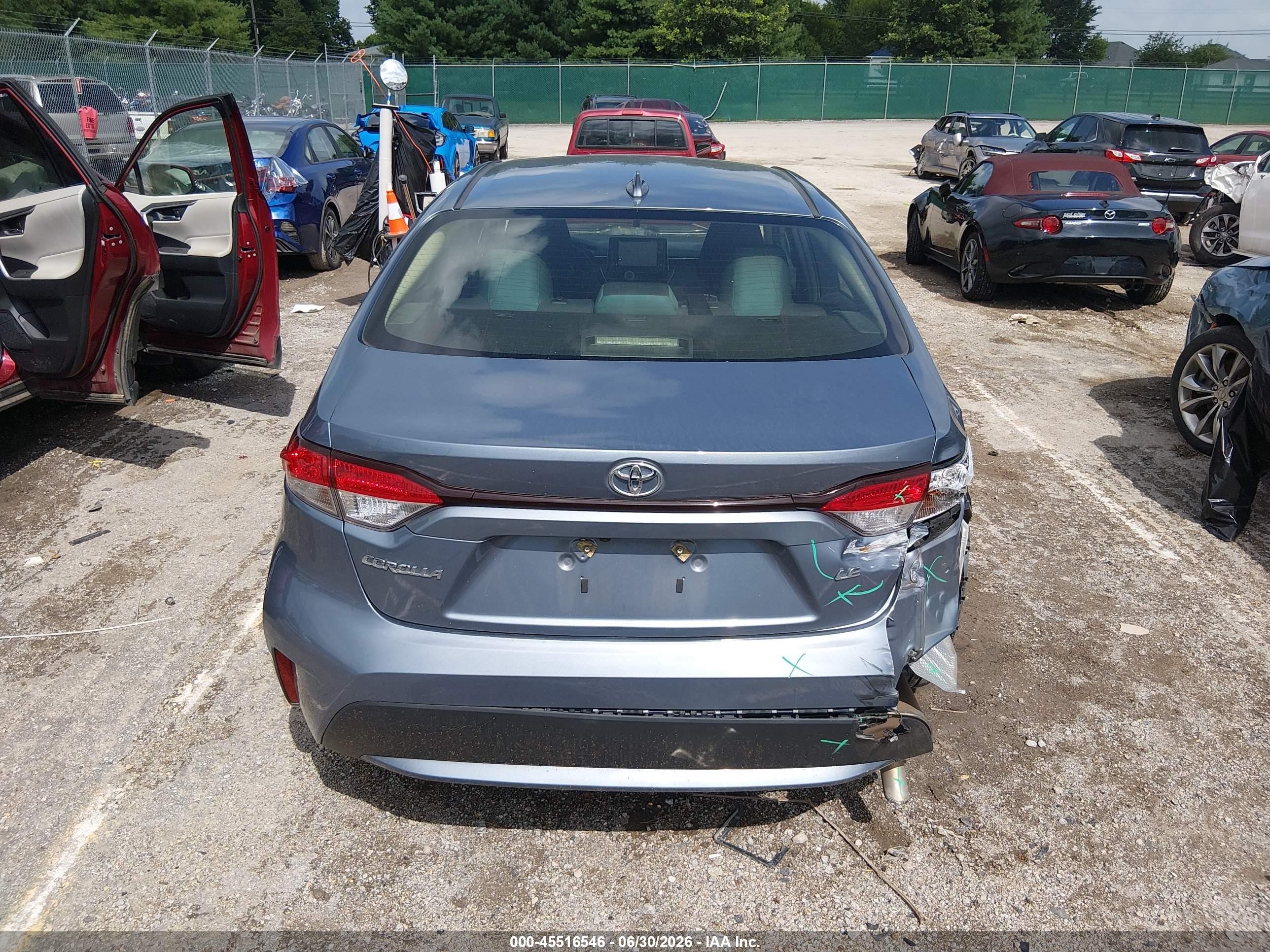 2021 Toyota Corolla Le Light Blue vin: JTDEPMAE8MJ159318